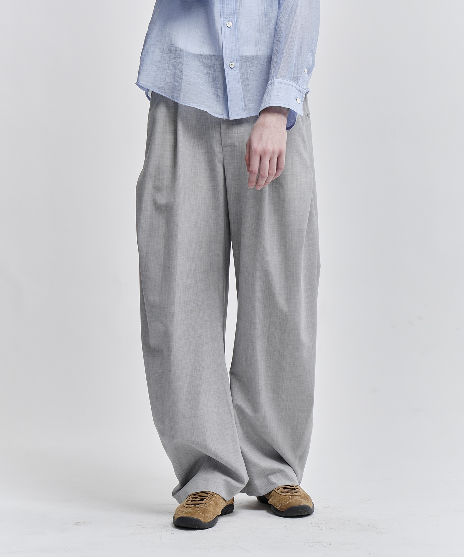 LIGHT GREY