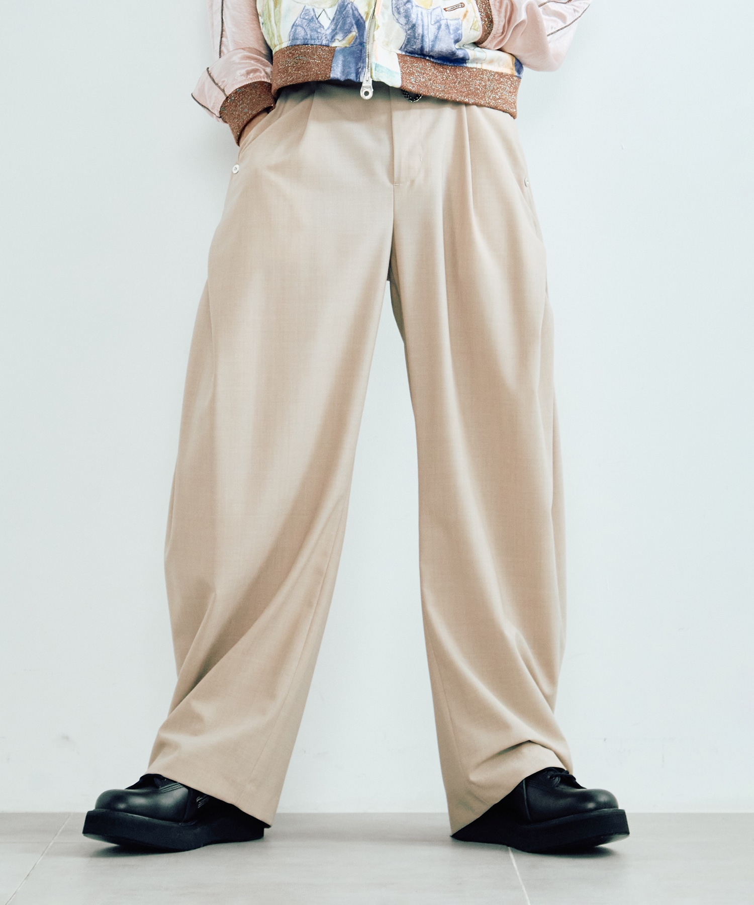 BEIGE