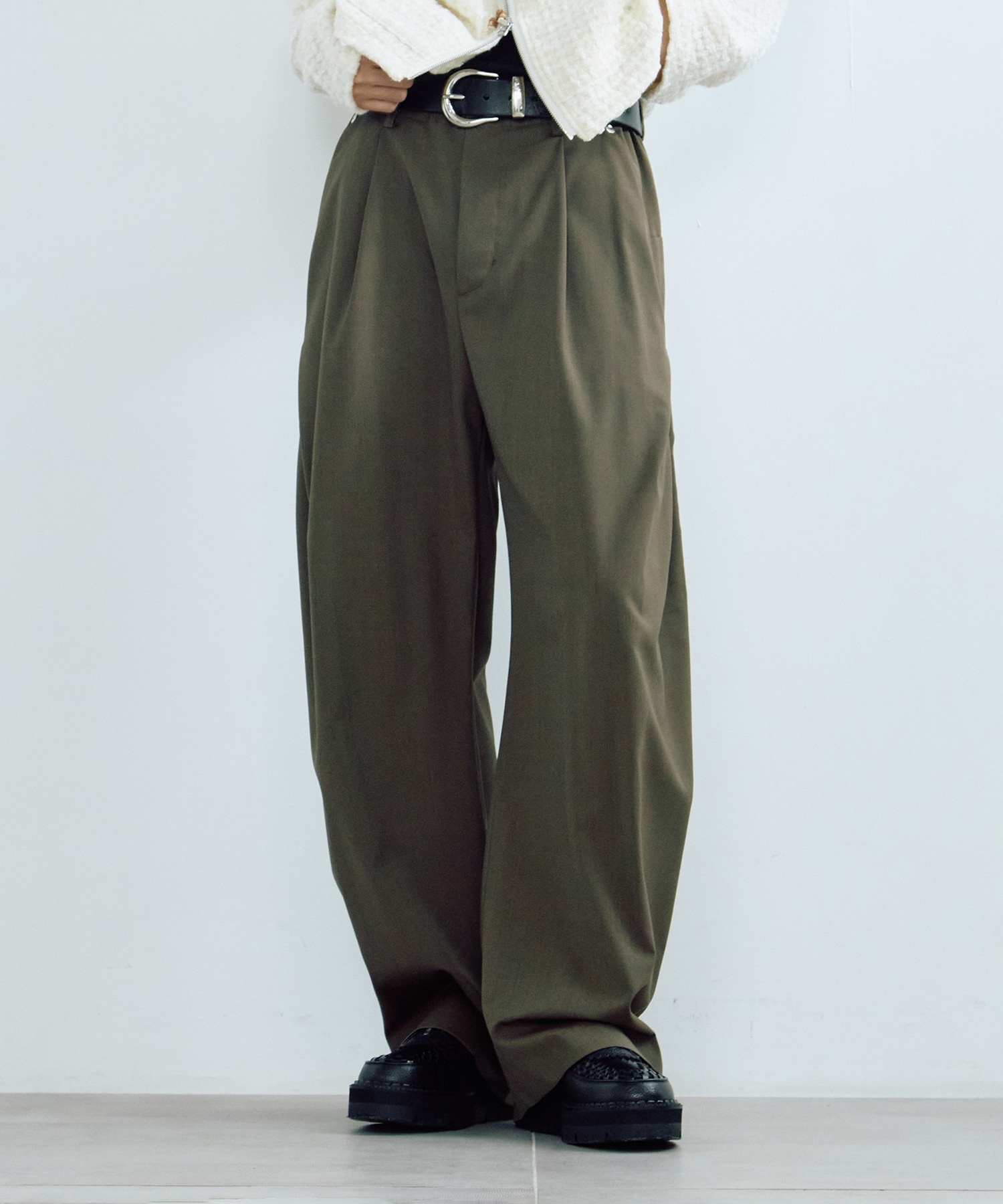 KHAKI
