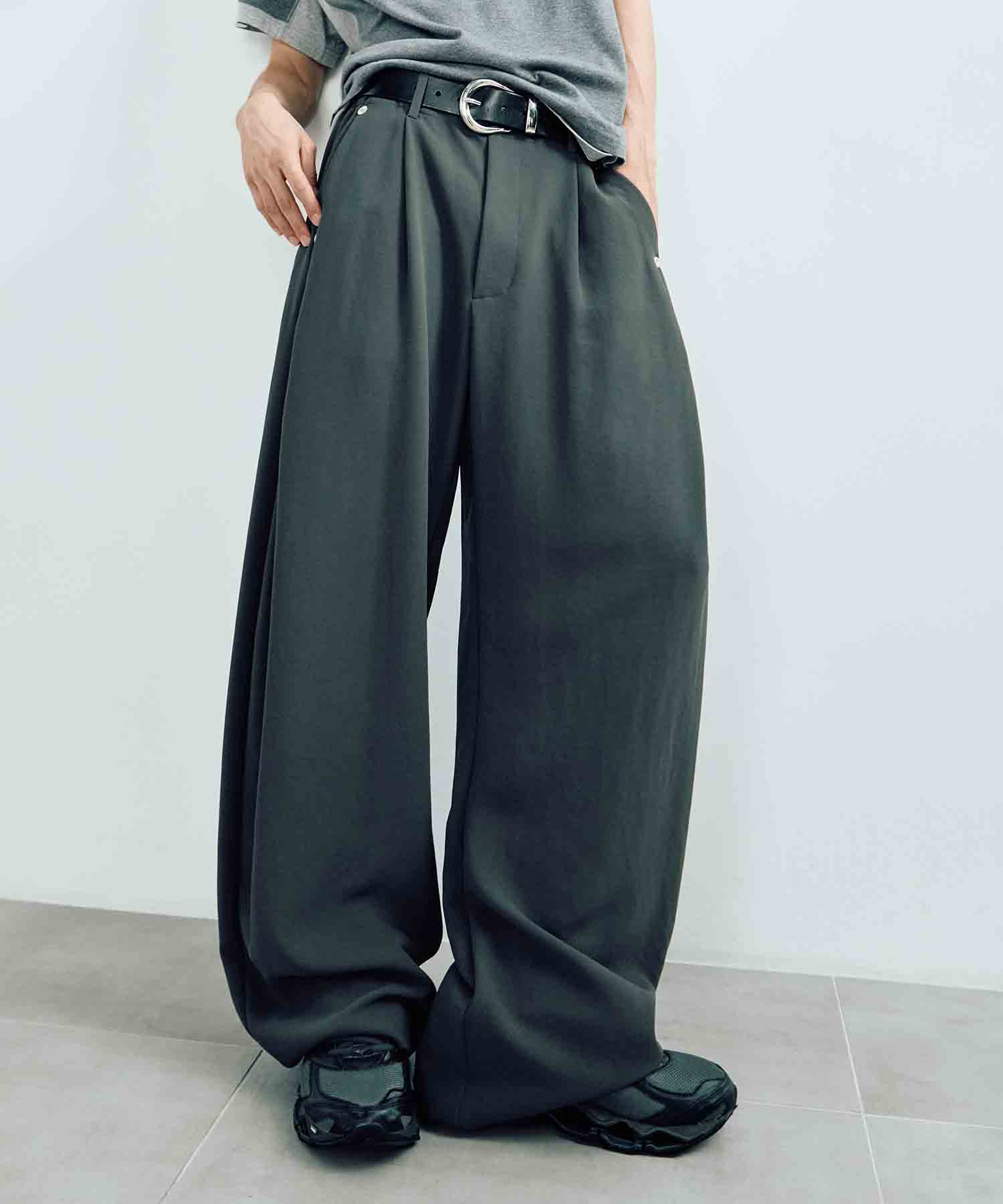 DARK GREY