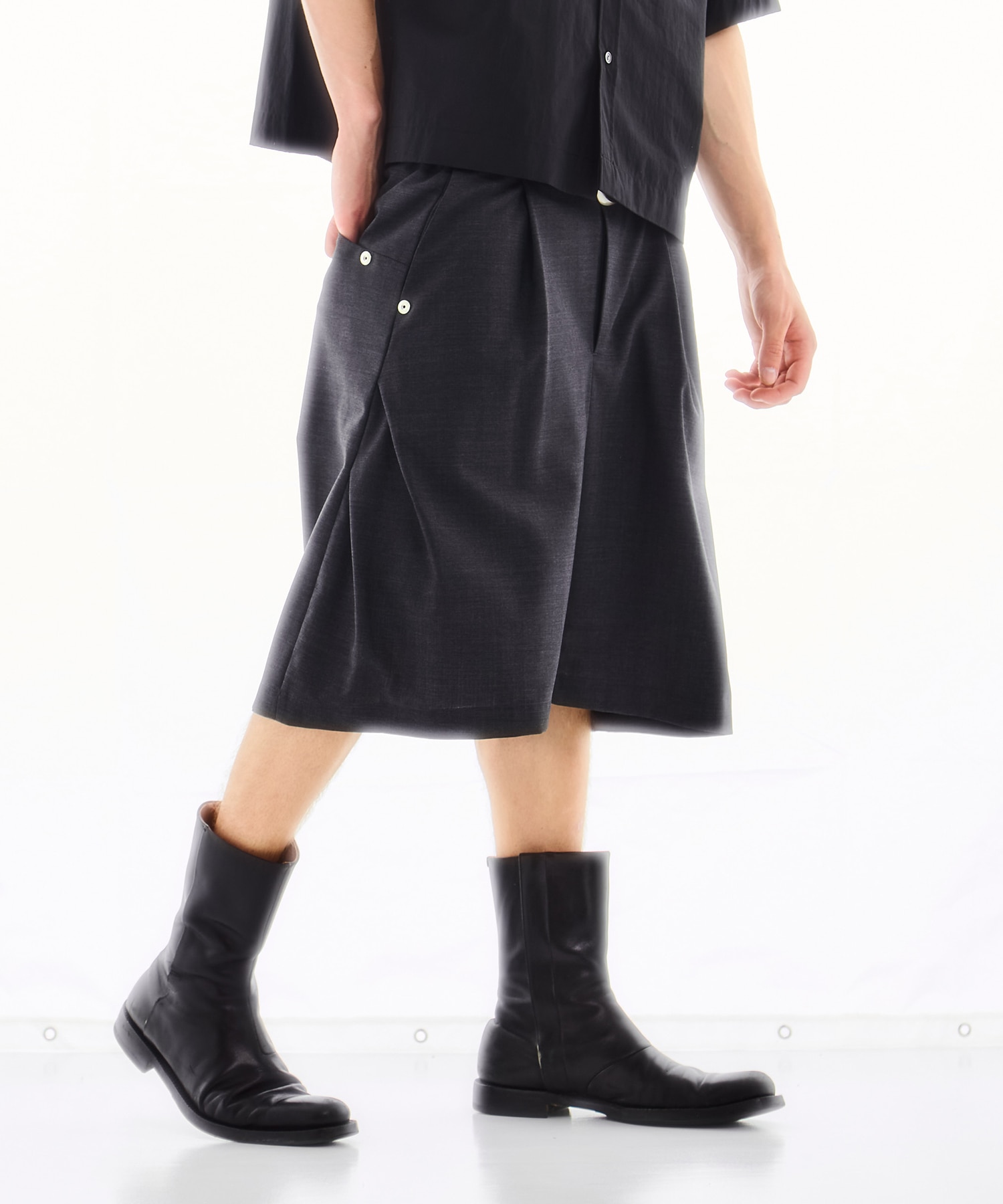 DARK GREY