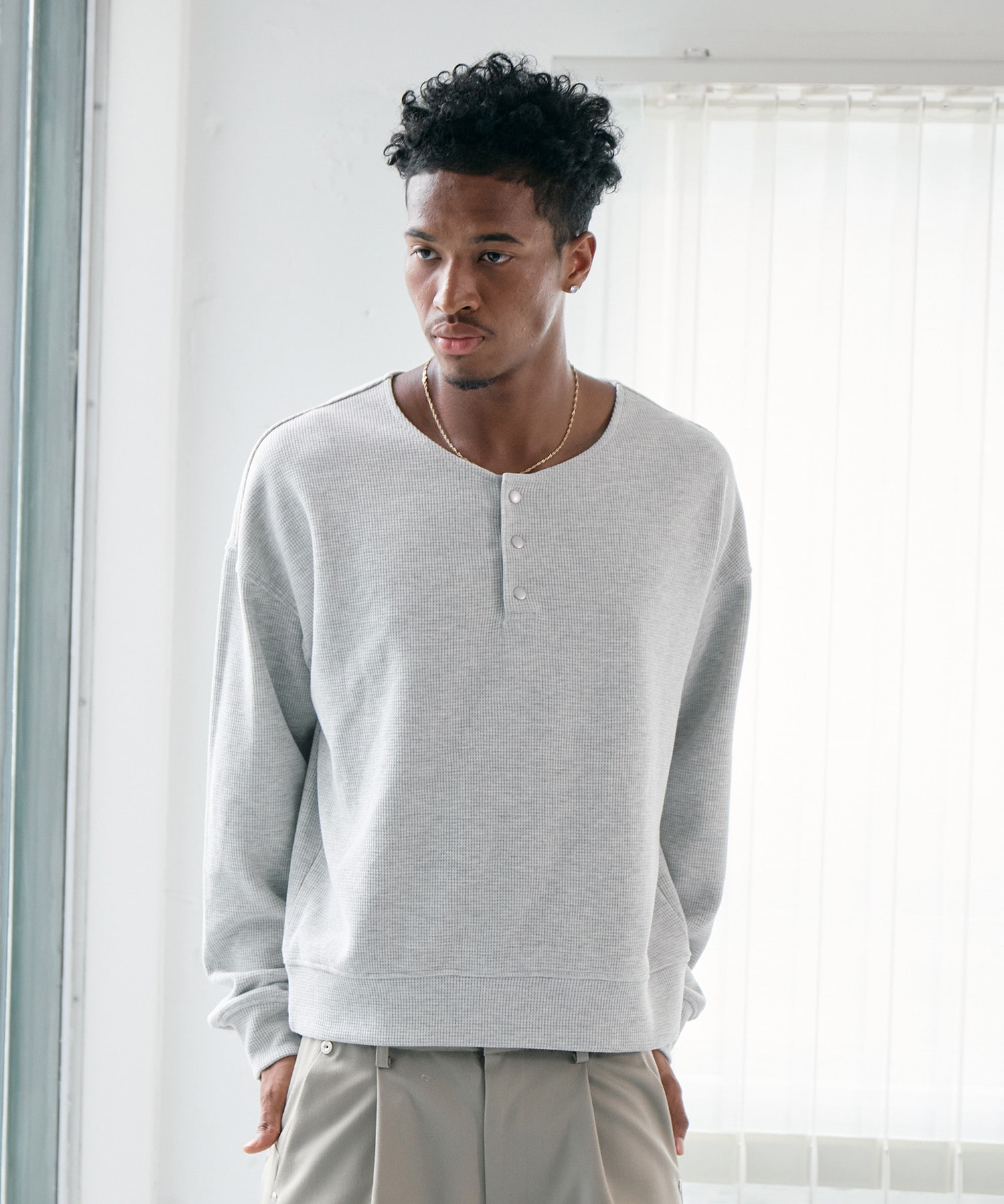LIGHT GREY