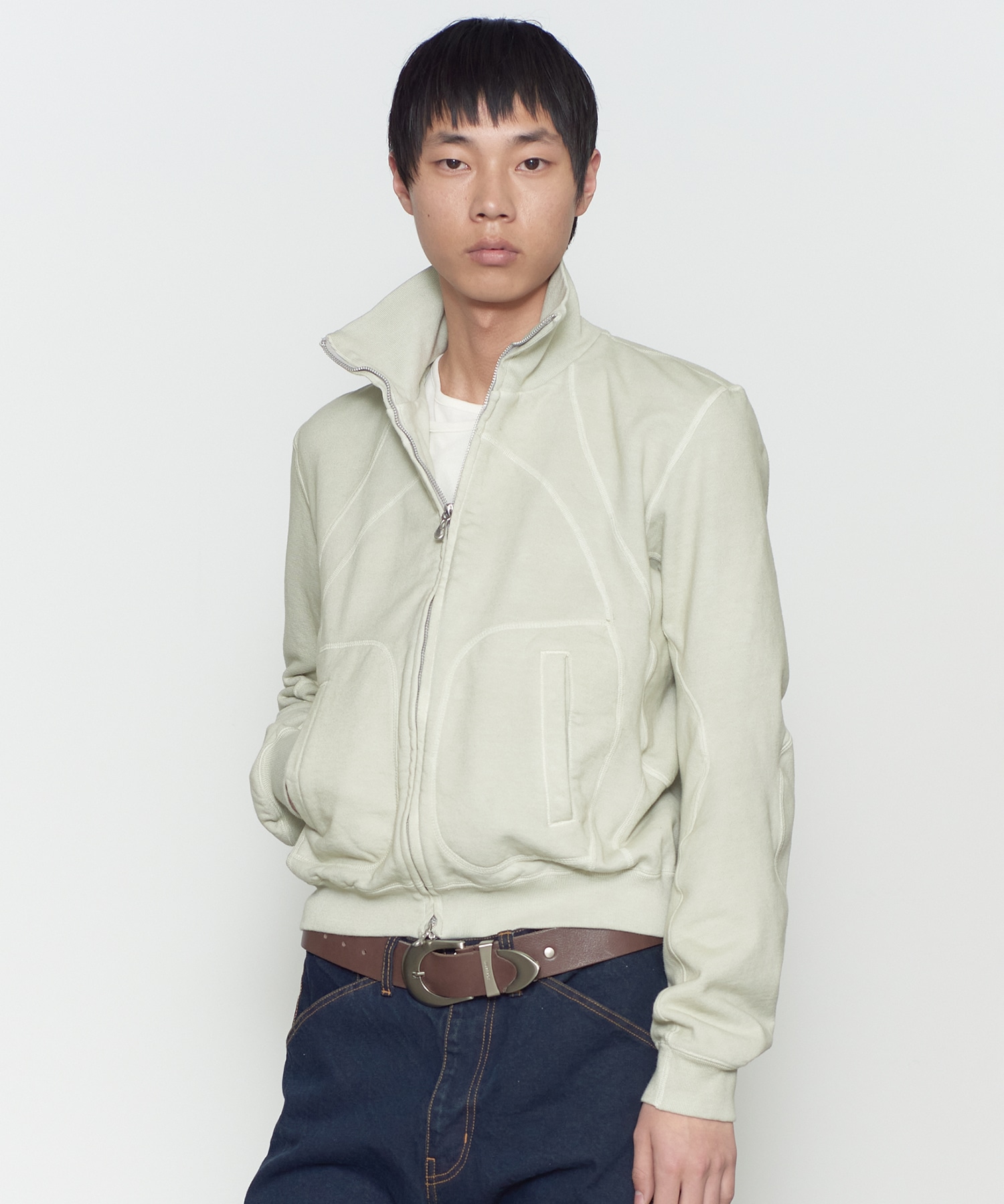 OFF WHITE