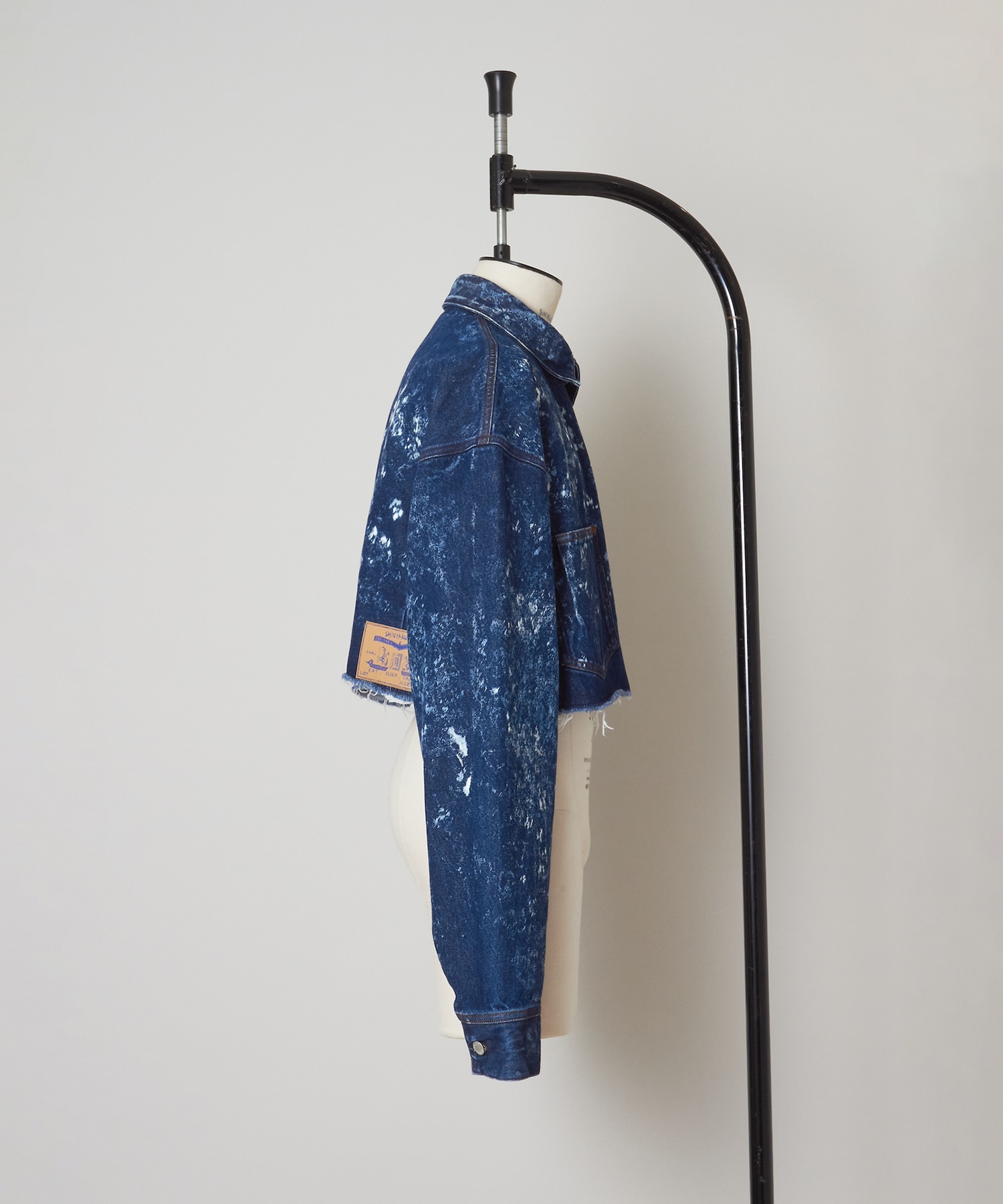 BLEACHED ORDINARY CITY SHORT HIS SHIRT SHINYAKOZUKA