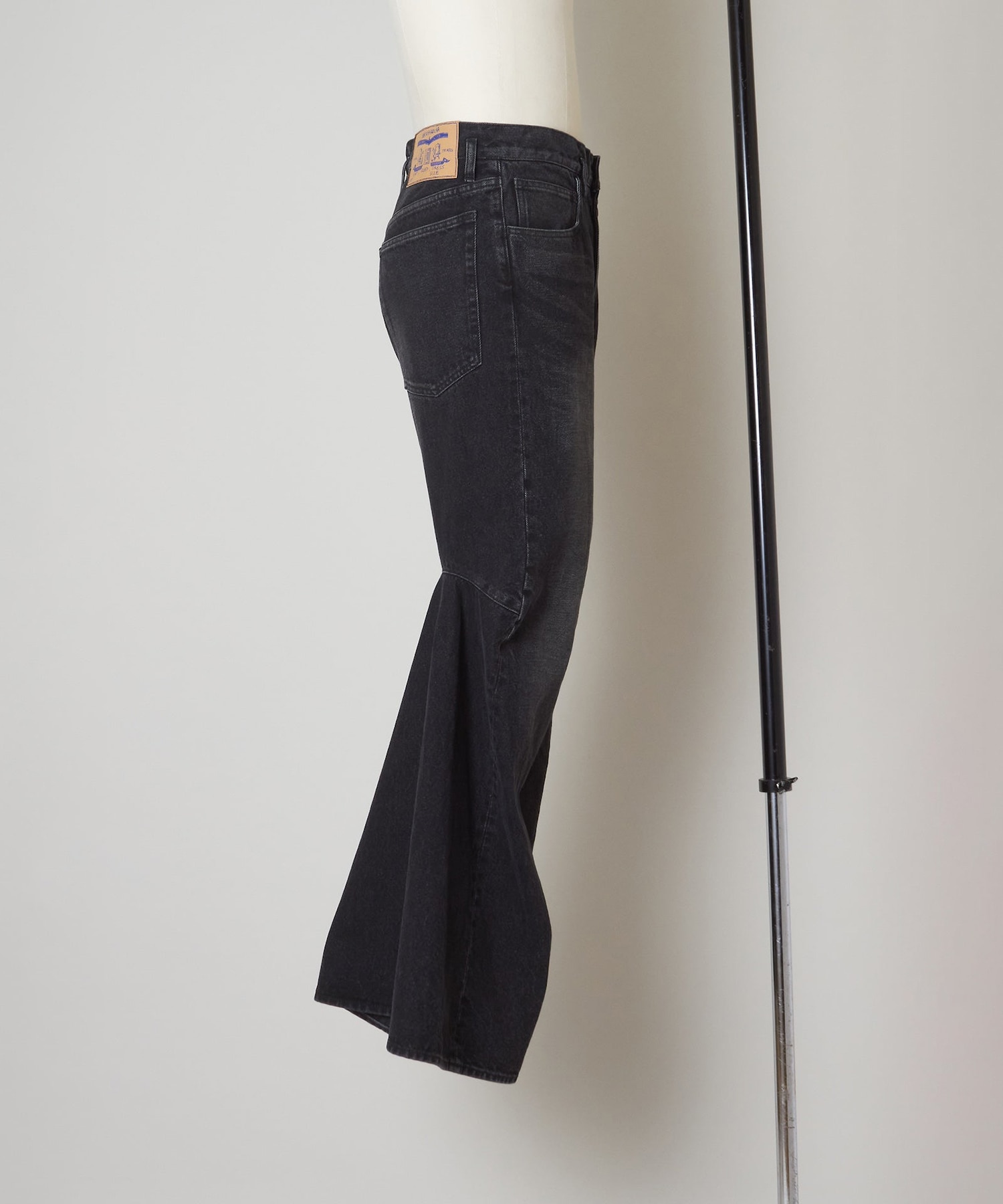 WASHED ORDINARY CITY CURTAIN LEGS SHINYAKOZUKA