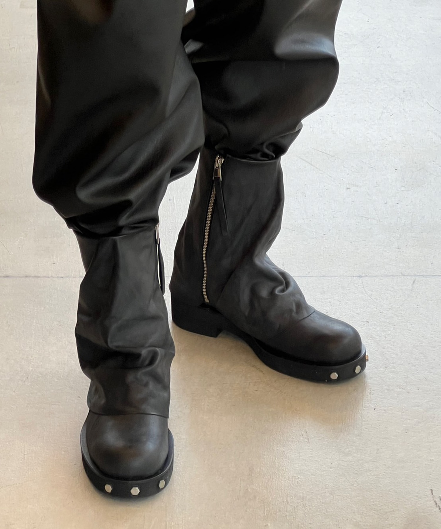 ASTRO LAYEREDBOOTS OUAT