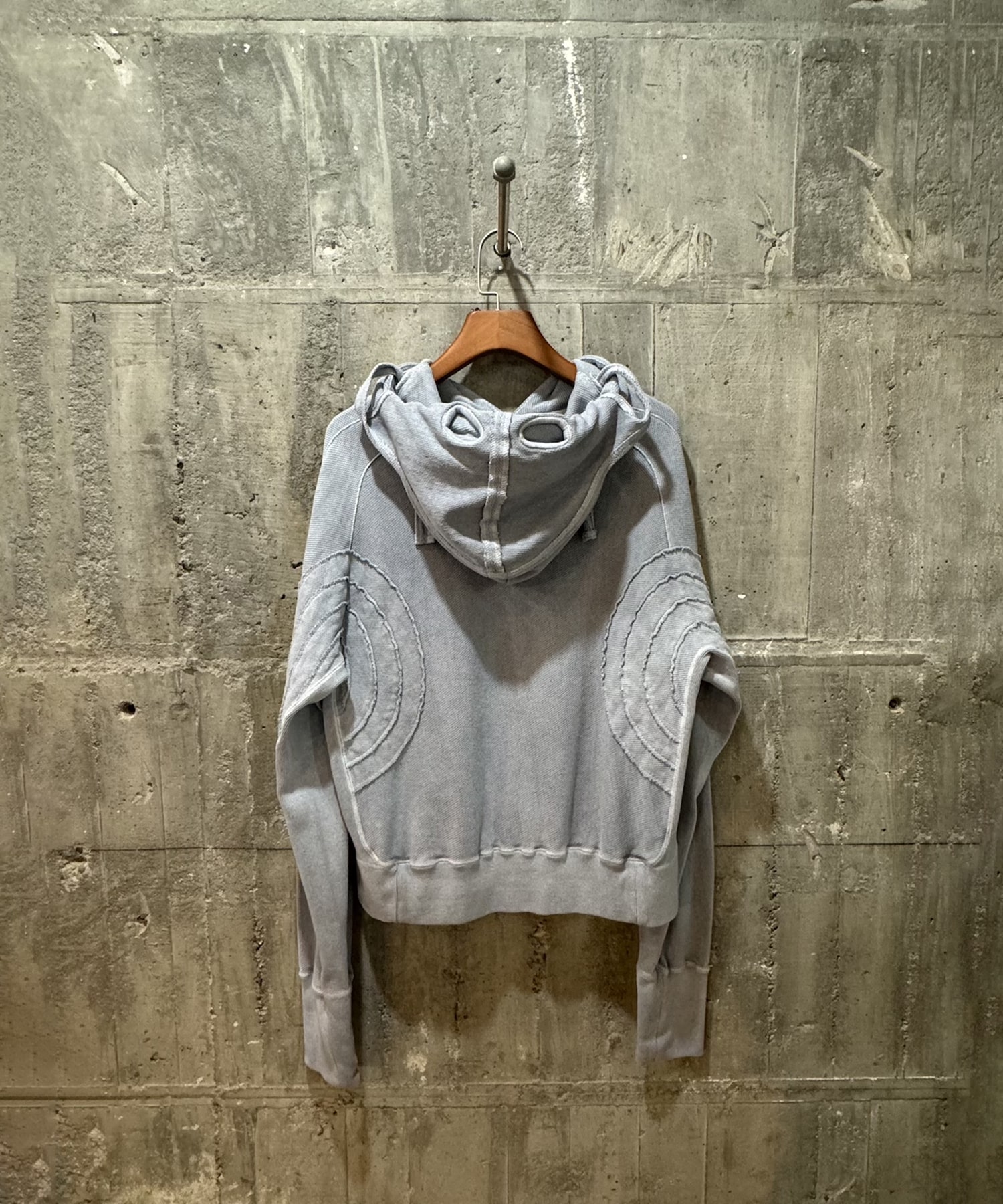 ORBIT MASK HOOD JIAN YE