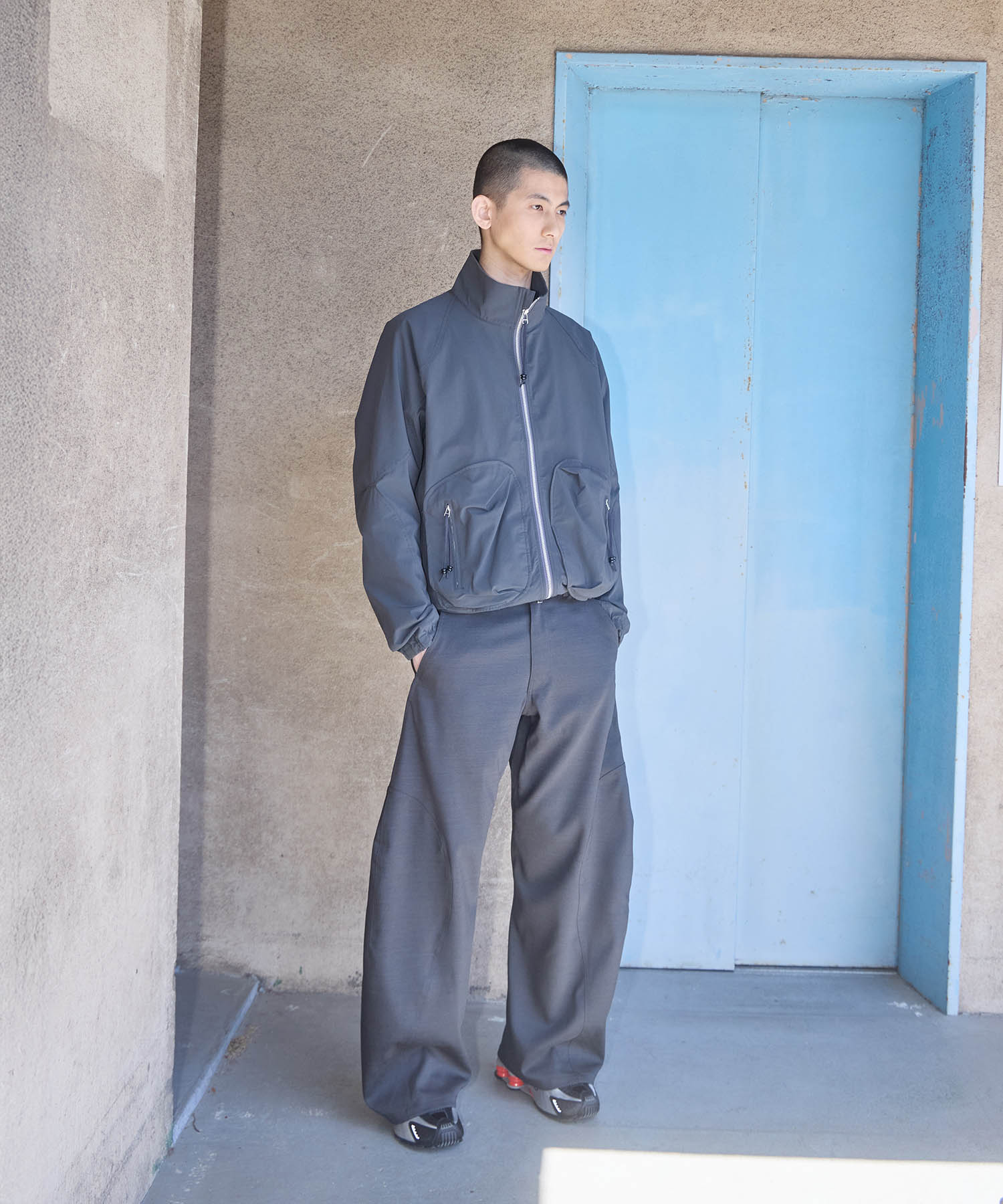 別注 CURVED LEG WORK PANTS(1 DARK GREY): NVRFRGT: MENS｜CONZ