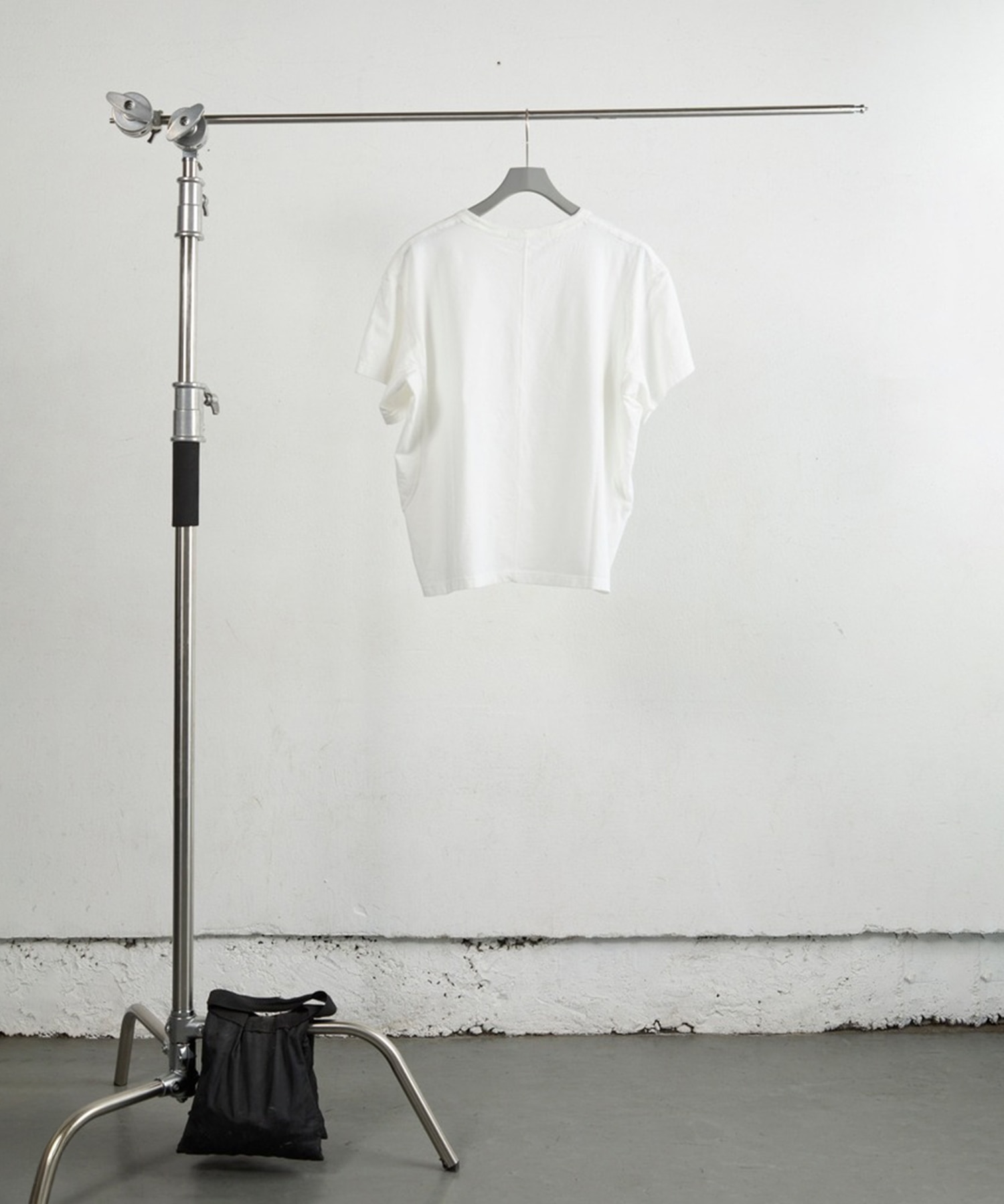 HALF SLEEVE T-SHIRT NVRFRGT
