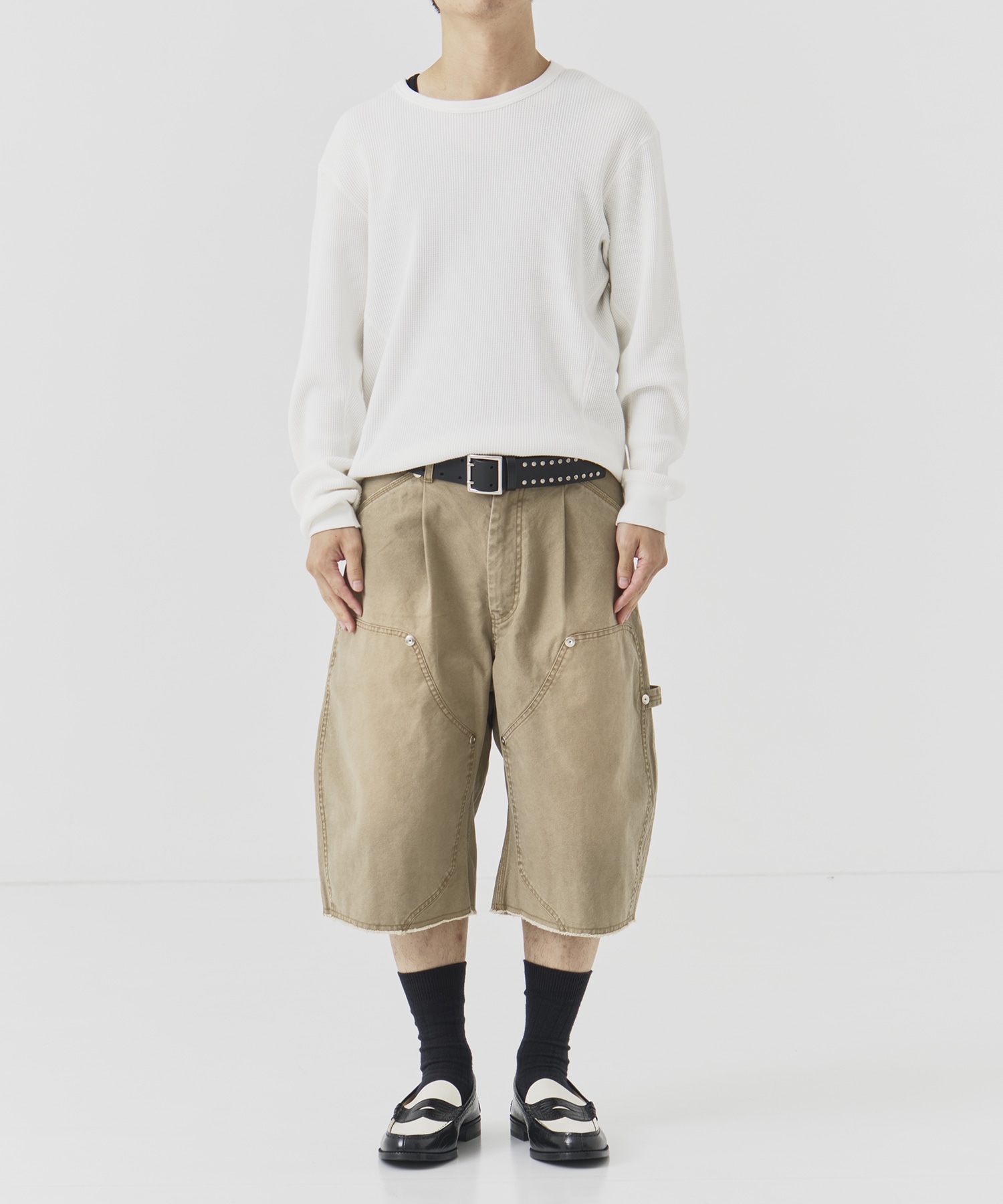 DUCK DOUBLE KNEE CURVED LEG SHORTS CONZ