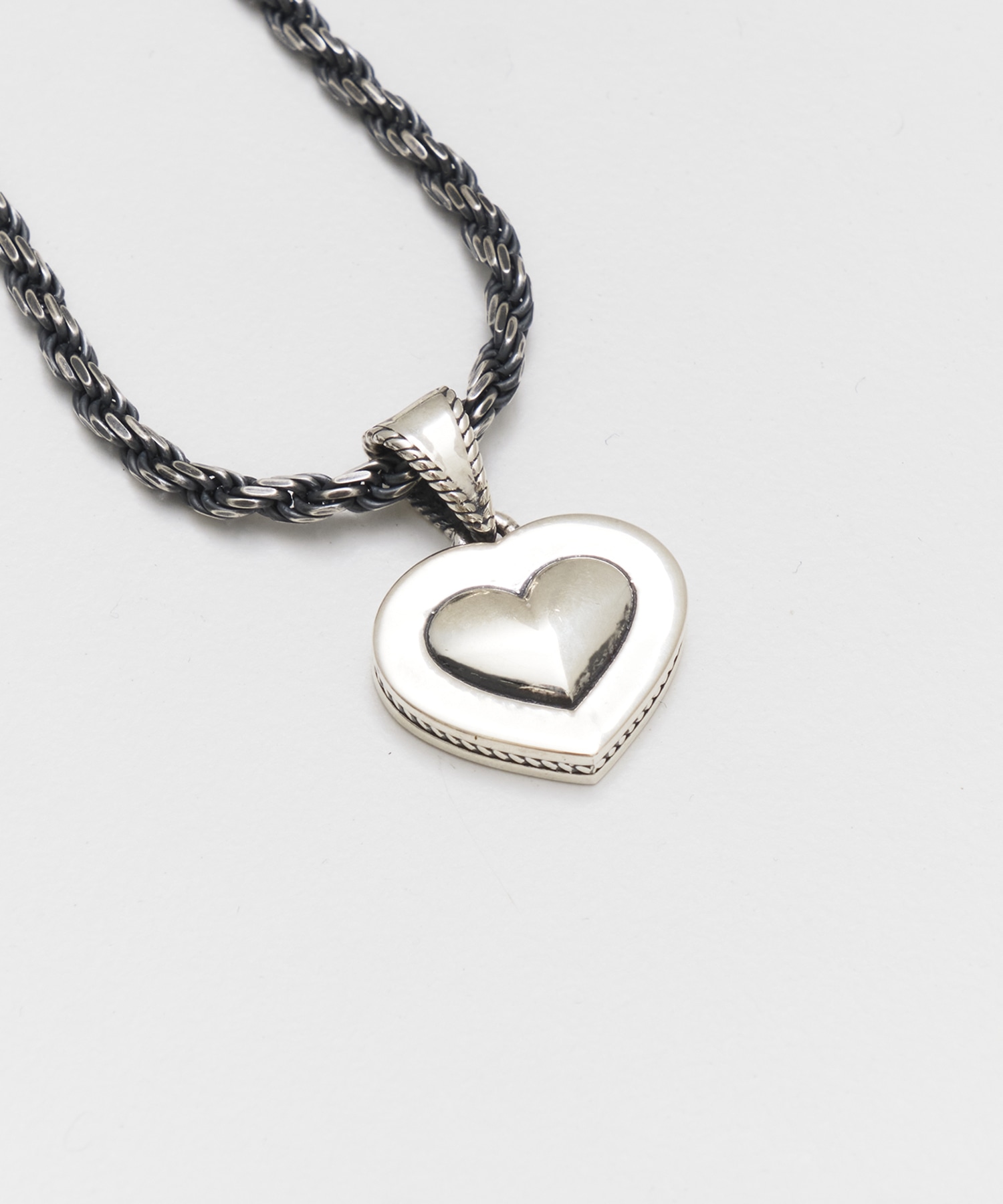 HEART NECKLESS CONZ