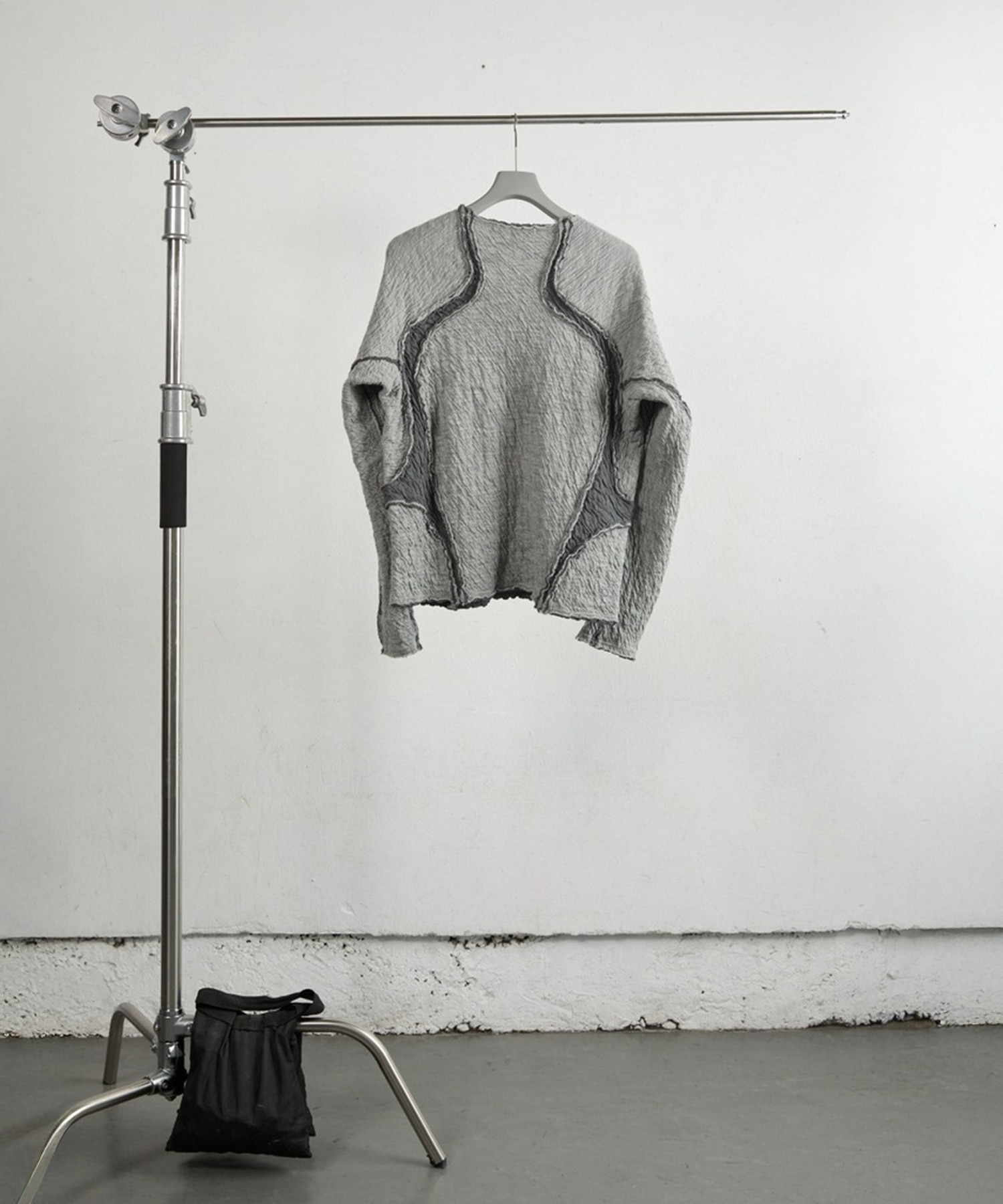 PANELED LONG SLEEVE T SHIRT NVRFRGT
