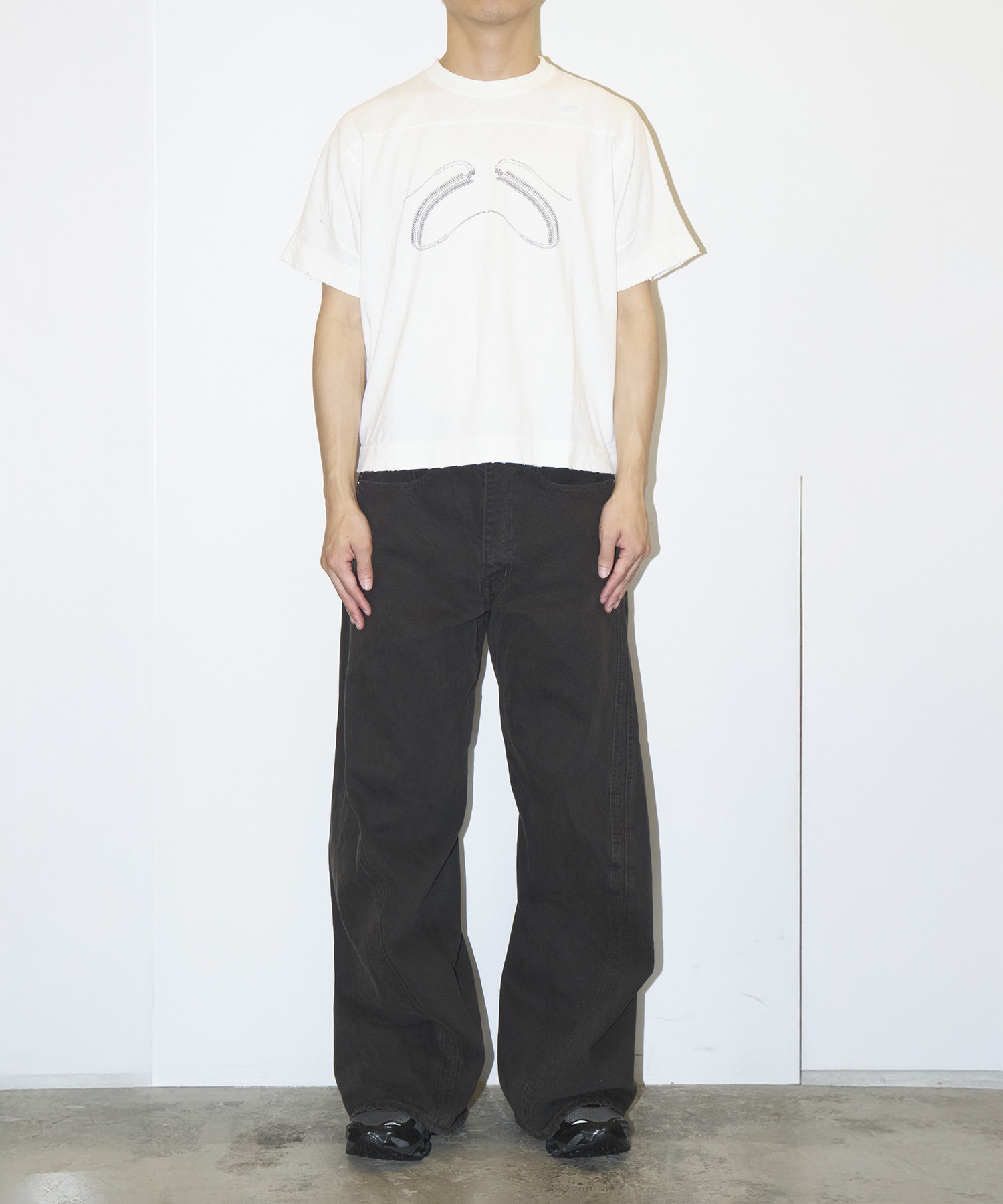 25 TEE × jinjinneedle JIAN YE