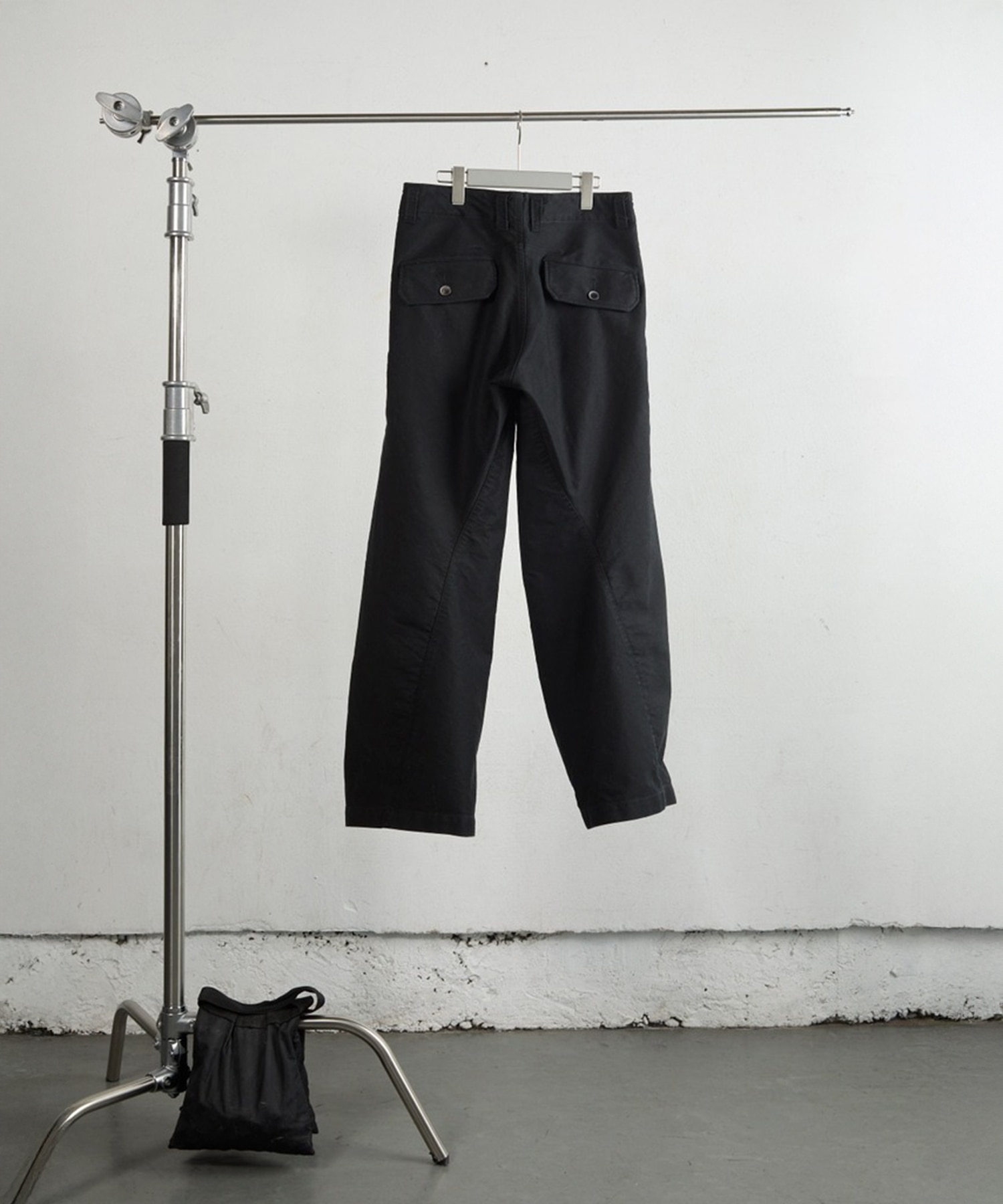 TUCKED WIDE LEG TROUSERS NVRFRGT