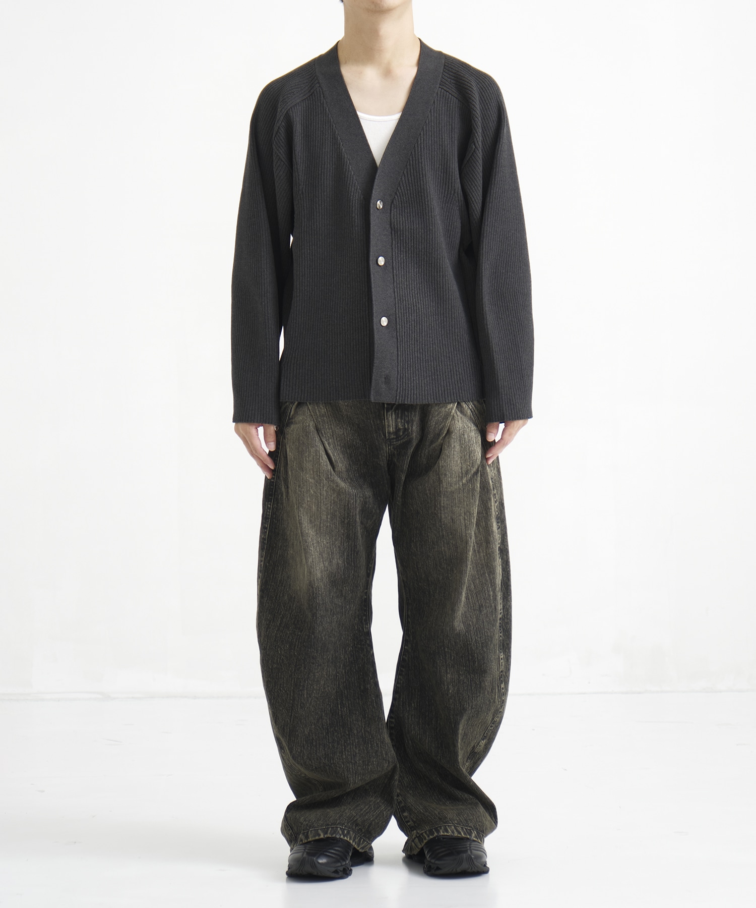 COLOR DYED SLAB CRVED DENIM CONZ