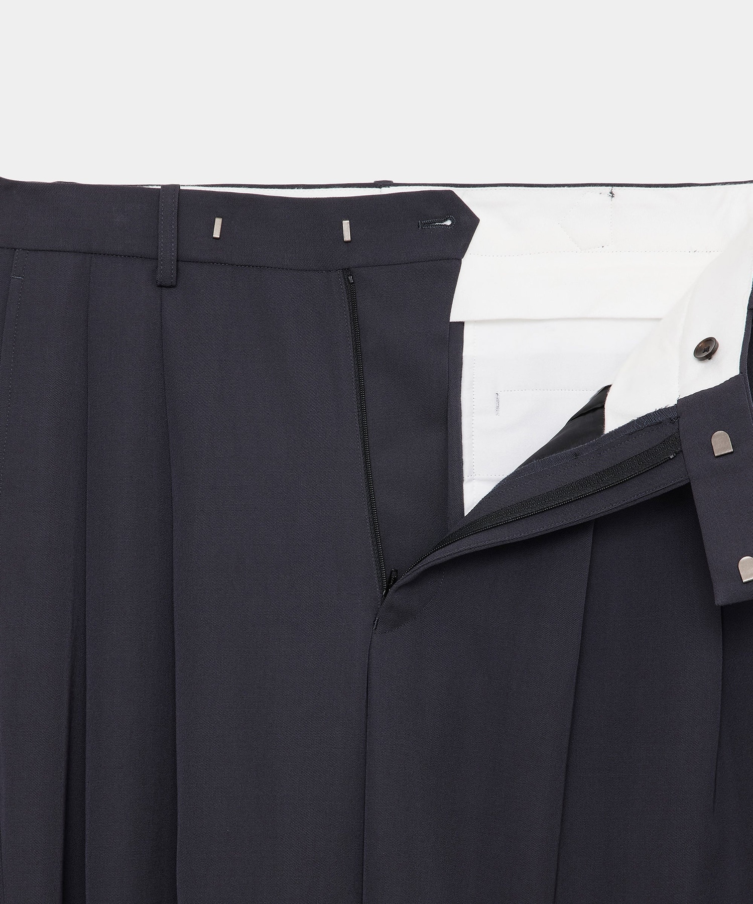 TWO TUCK BAGGY TROUSERS MARKAWARE/marka