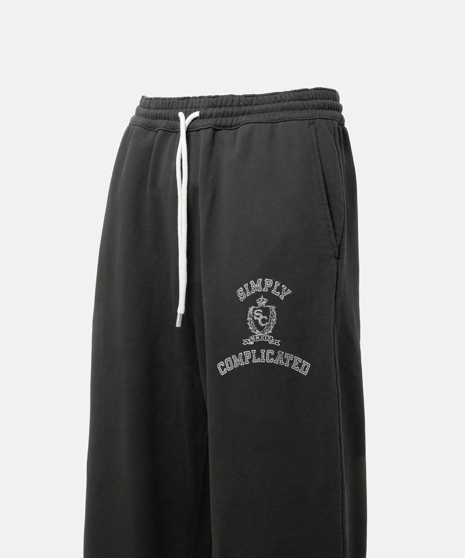 COLLEGE LOOSE SWEAT PANTS SimplyComplicated