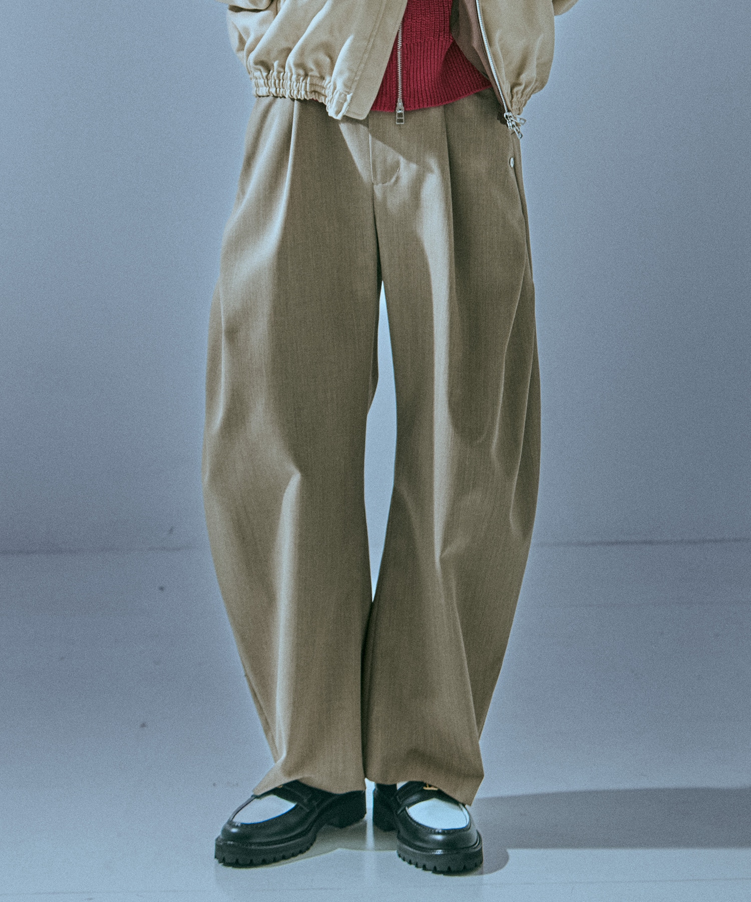 curve leg trousers CONZ