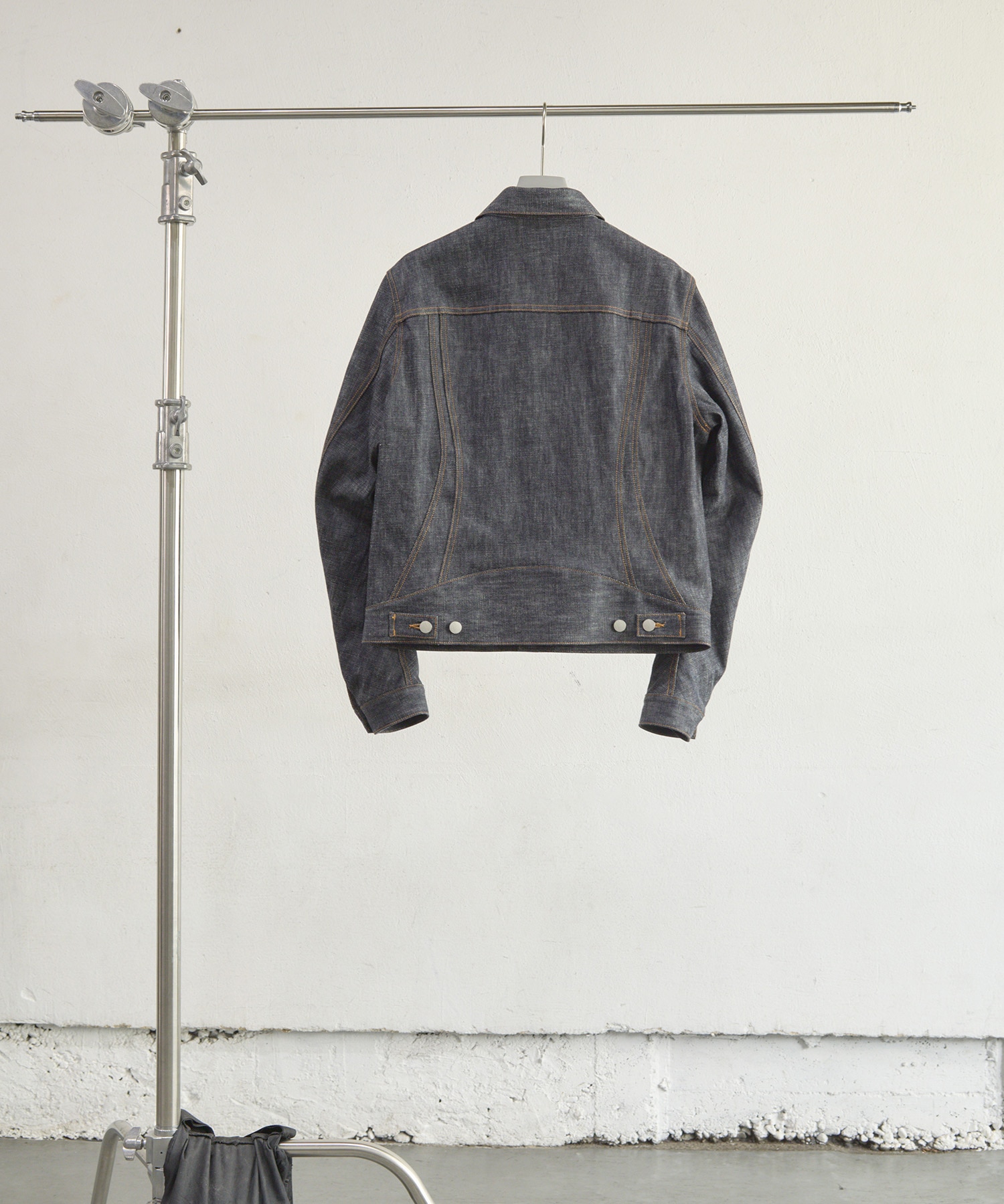 DENIM TRUCKER JACKET NVRFRGT
