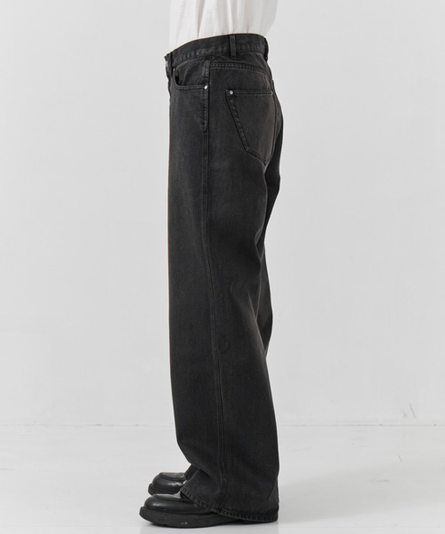 coating loose fit jeans  brown over die CONZ