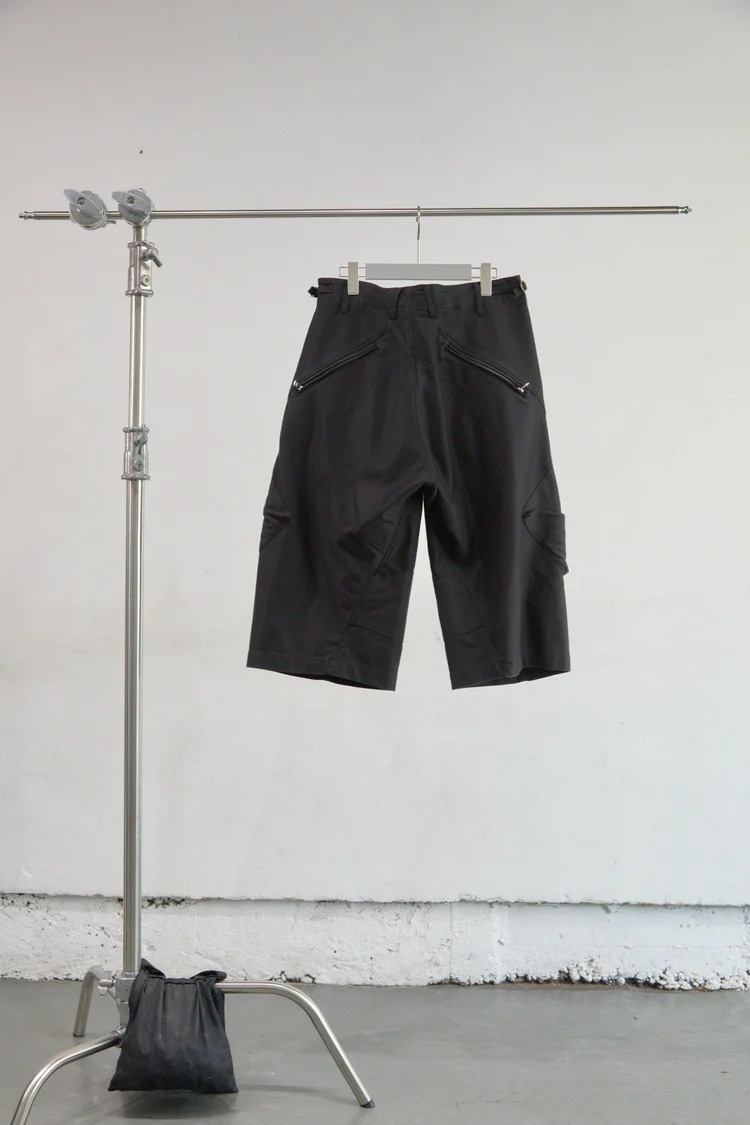 3D TWISTED PARACHUTE CARGO SHORTS NVRFRGT