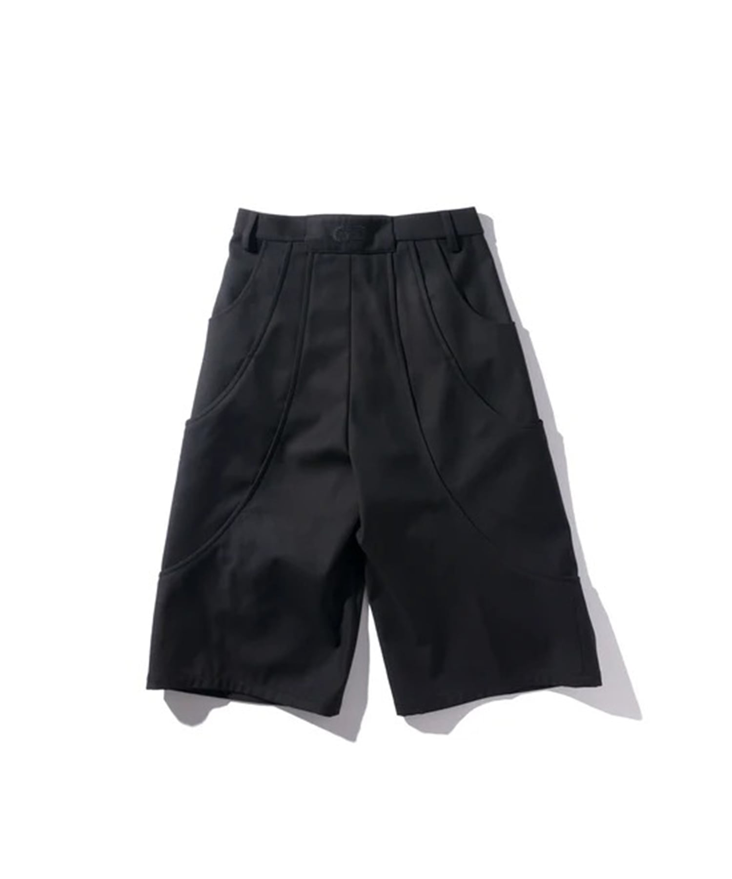 TUCK CURVE WIDE SHORTS GOAT ESSENCE