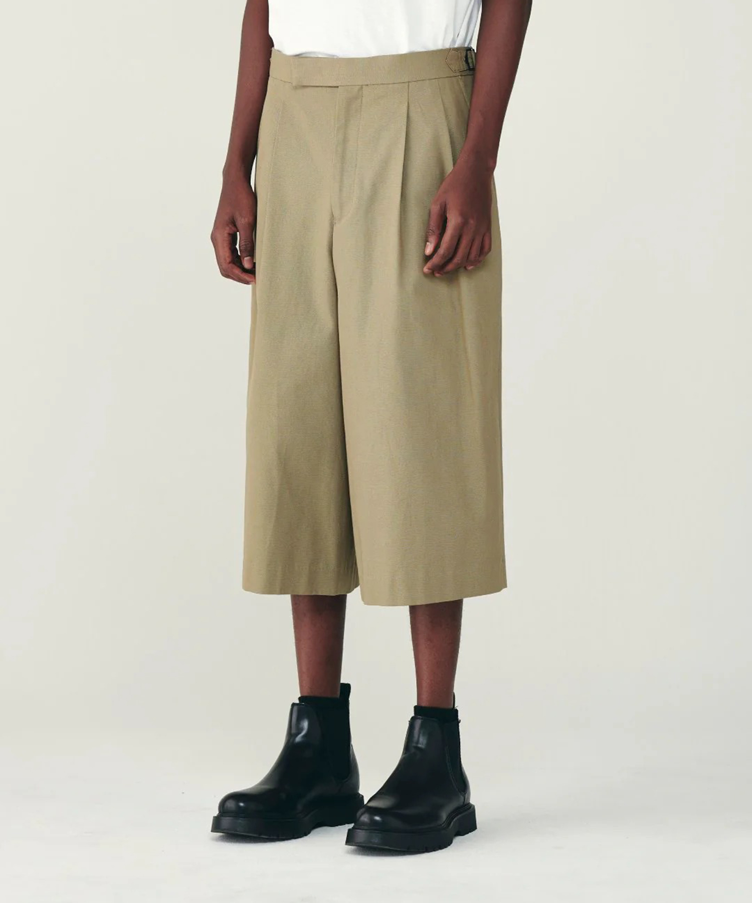 TWO TUCK CROPPED TROUSERS CONZ
