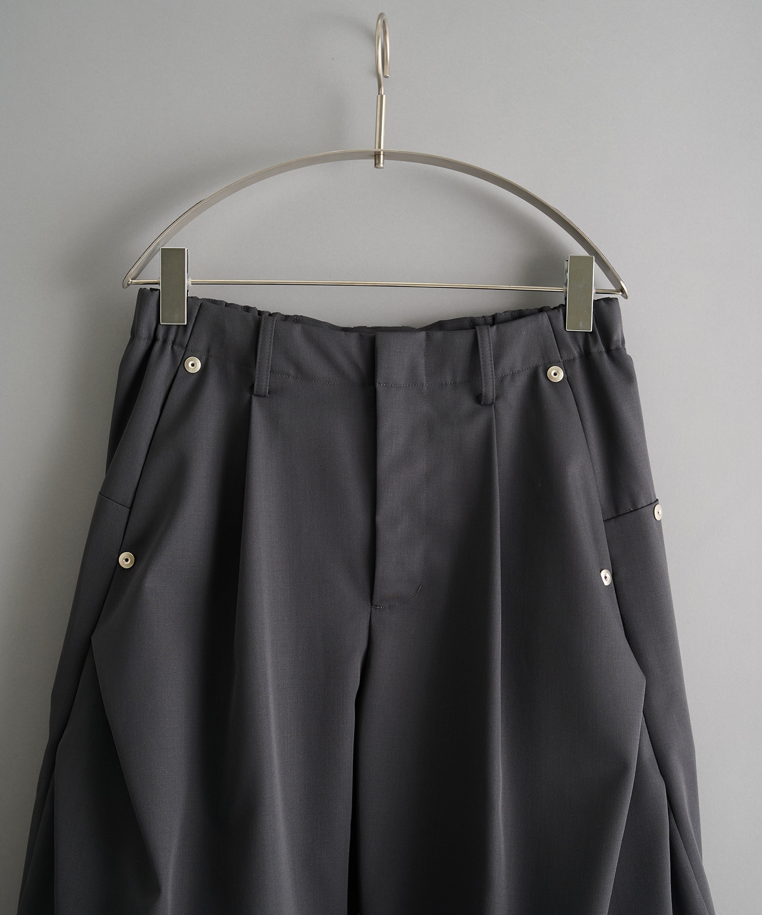 curve leg wide shorts CONZ