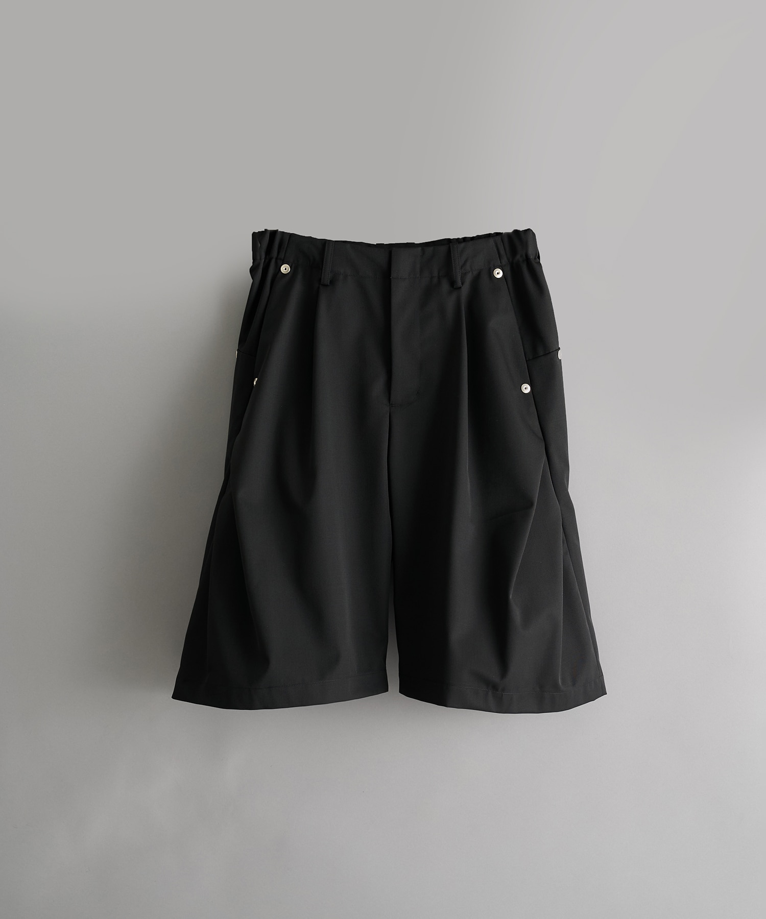 curve leg wide shorts CONZ