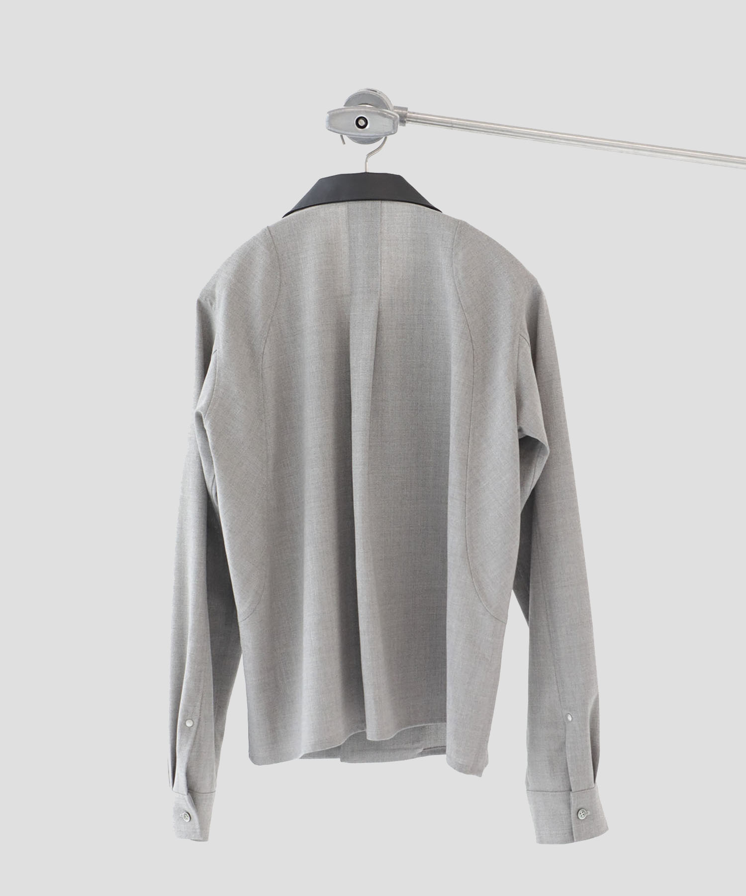 leather color panel sleeve shrit CONZ