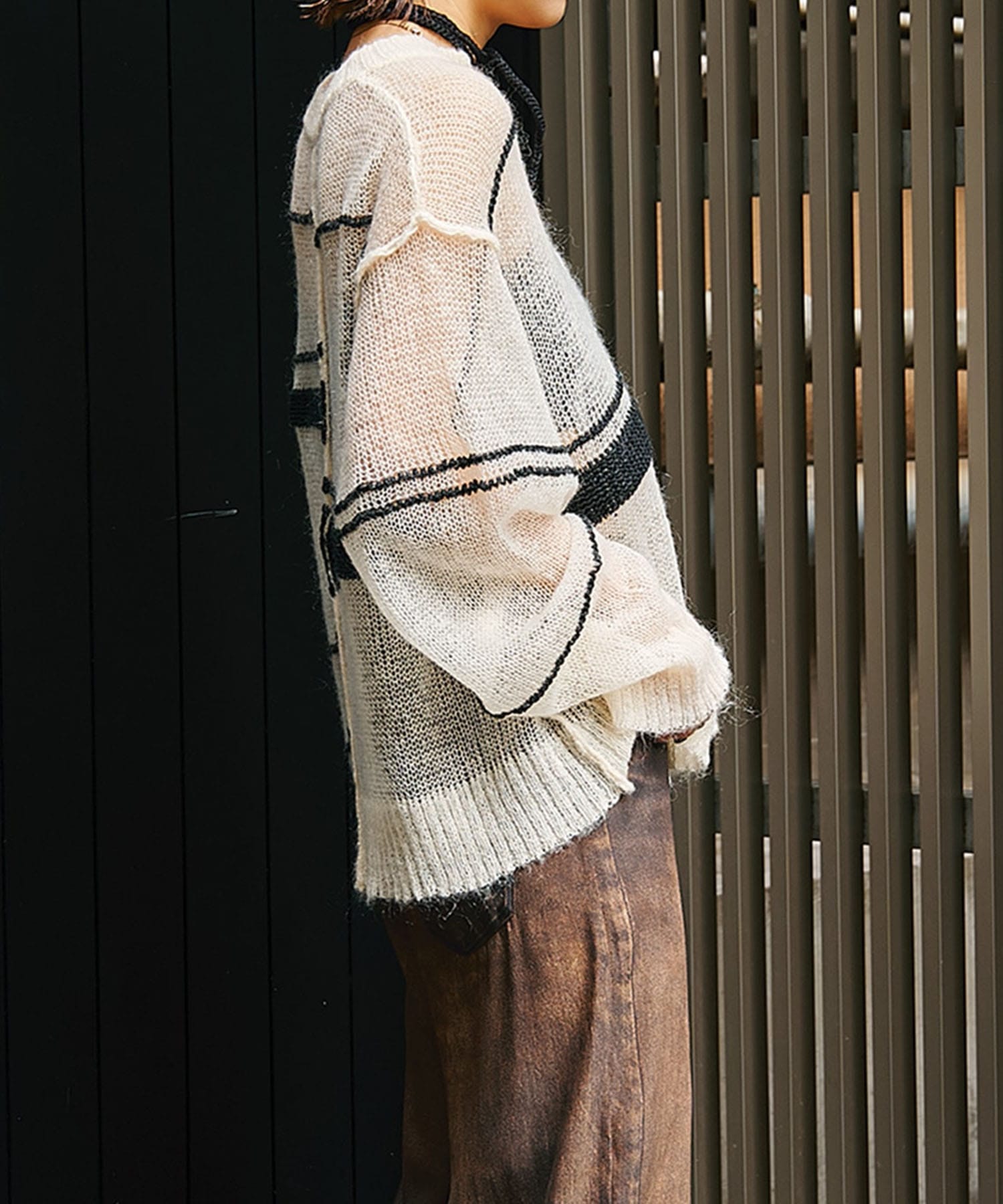 RANDOM BORDER LACE UP PULLOVER A CCORDION