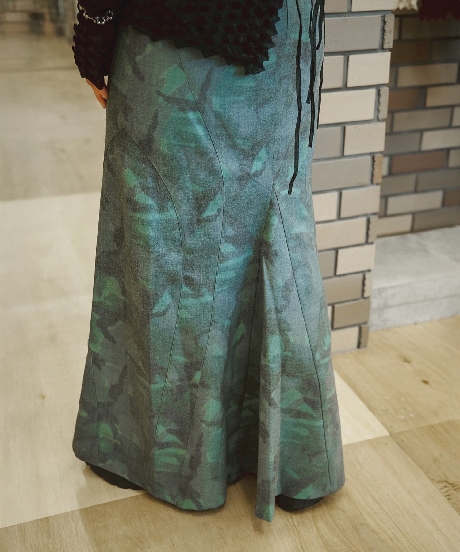 SHARP LONG SKIRT KOWGA