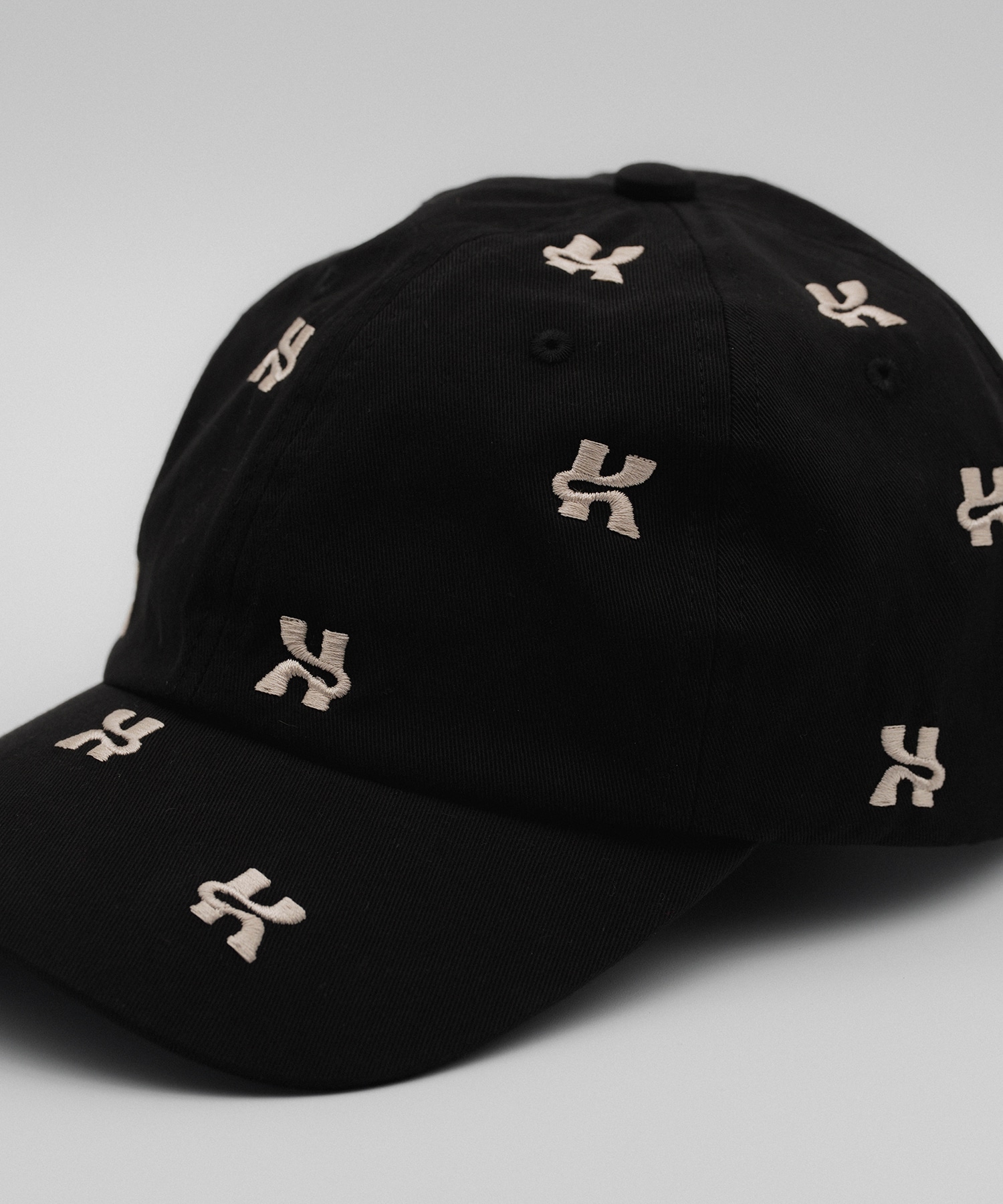 K logo cap Knuth Marf