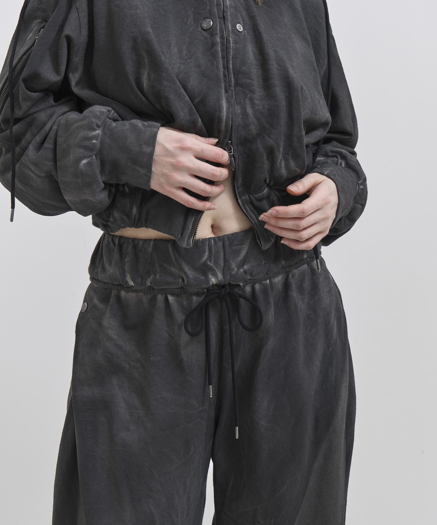 fold-cuff pants mukcyen
