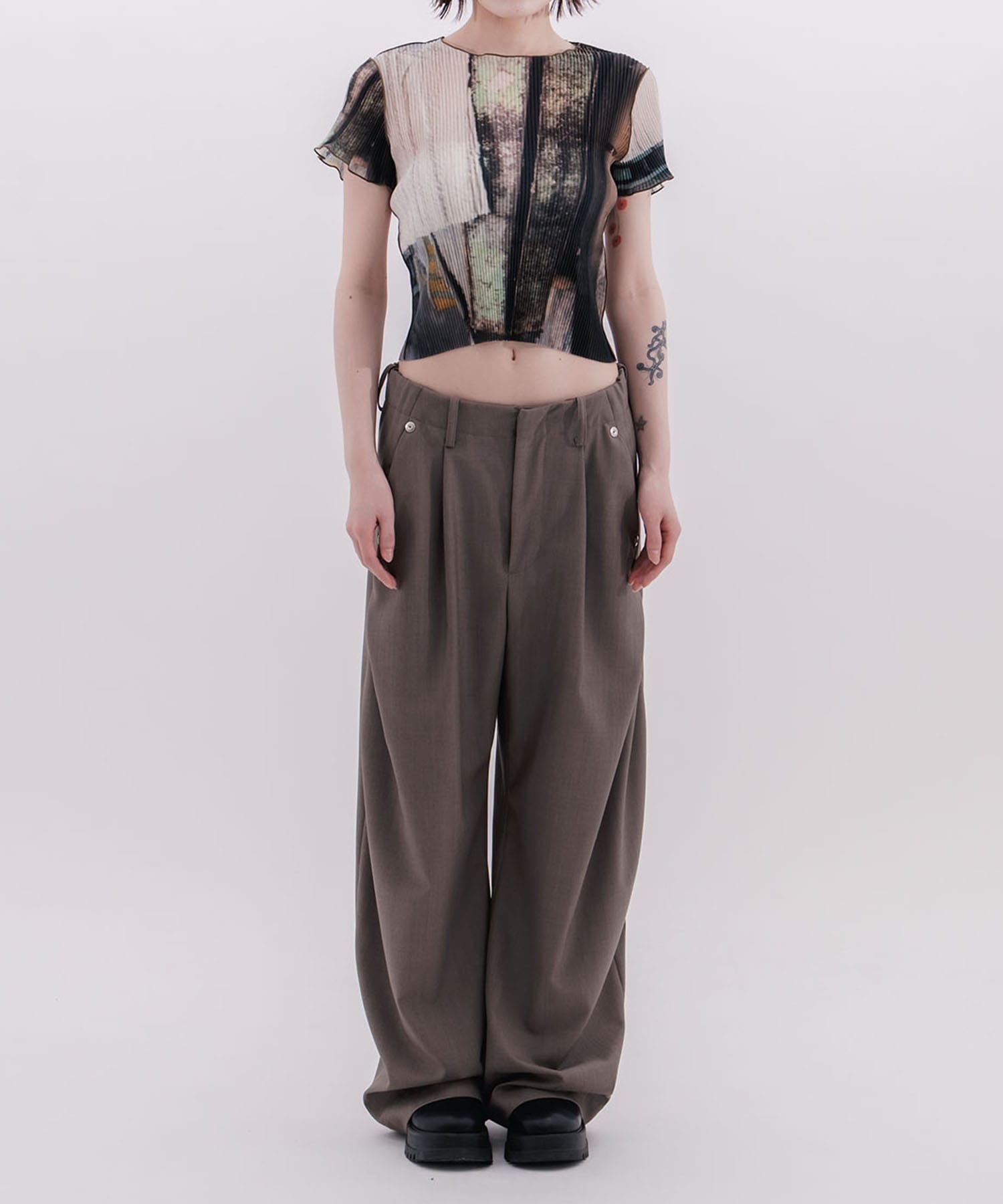 curve leg trousers CONZ
