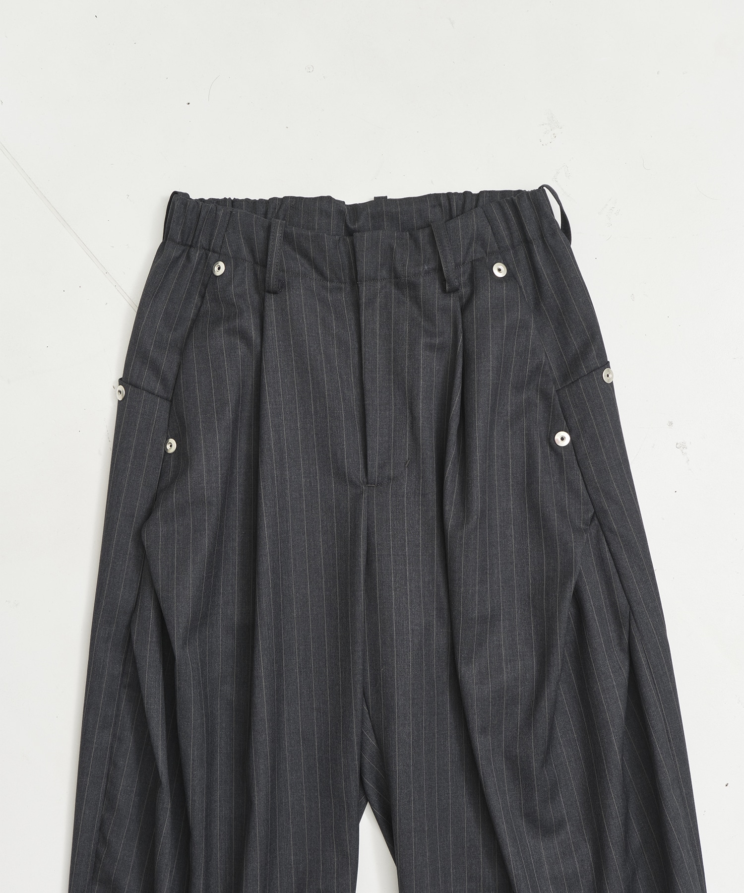 curve leg trousers CONZ