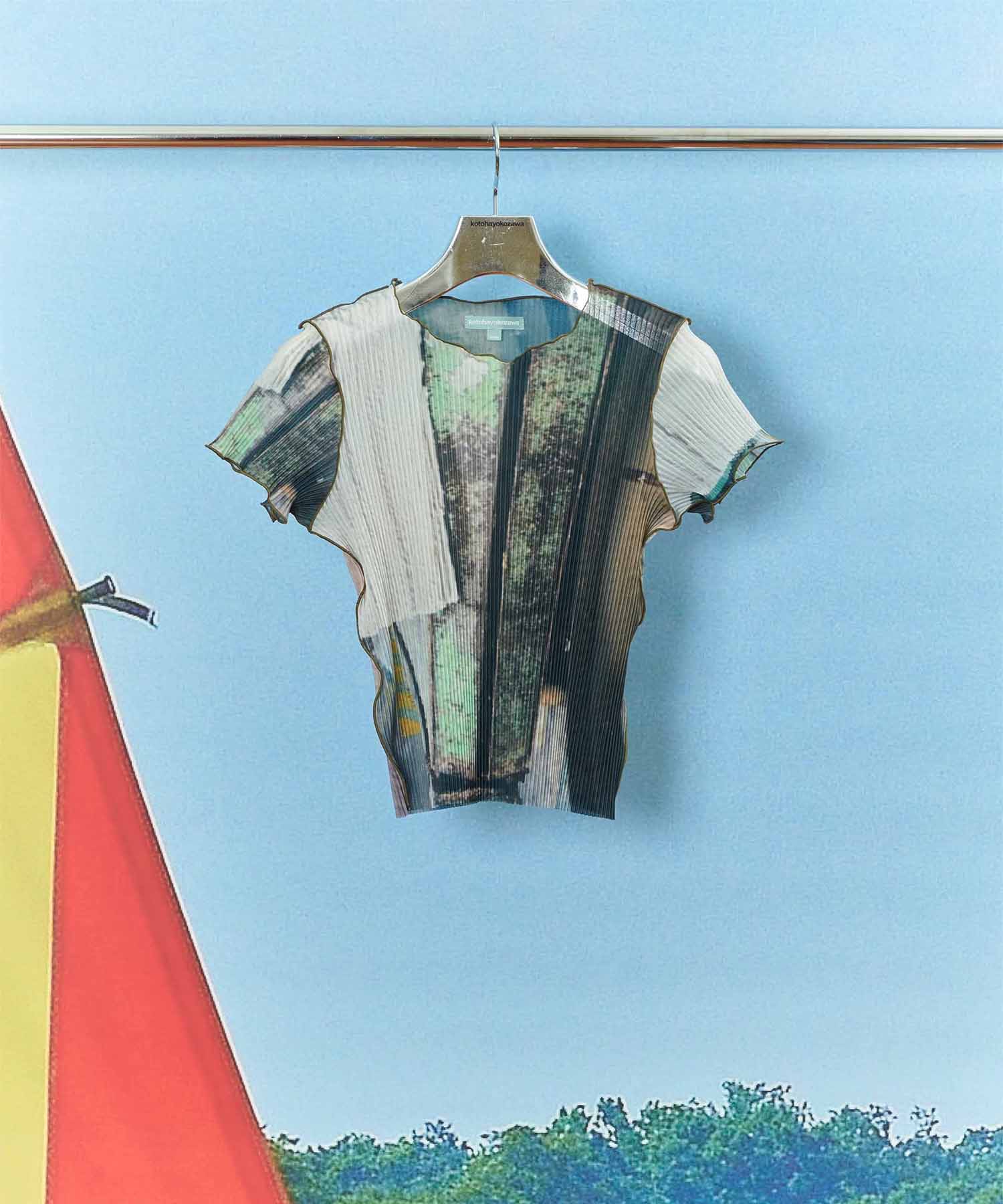 SHEER GRAPHIC TINY TOP kotohayokozawa