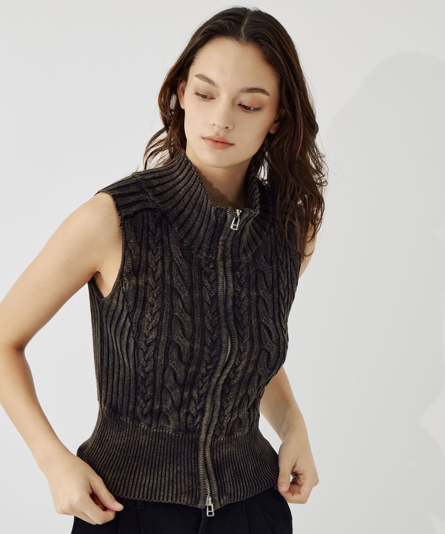 sleeveless zip knit tops CONZ
