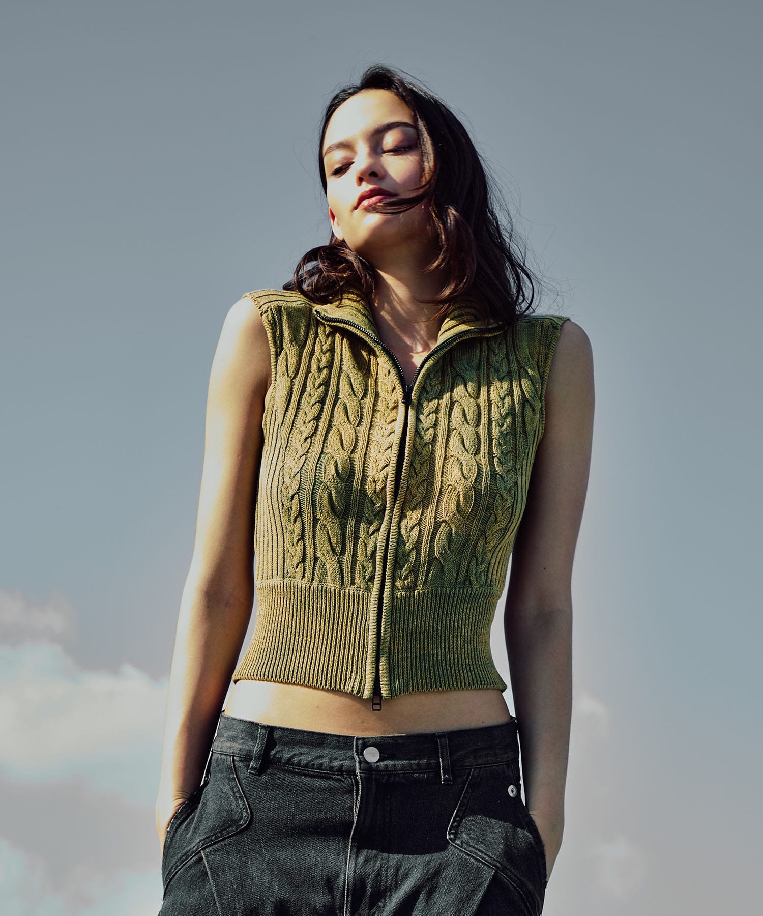 sleeveless zip knit tops CONZ