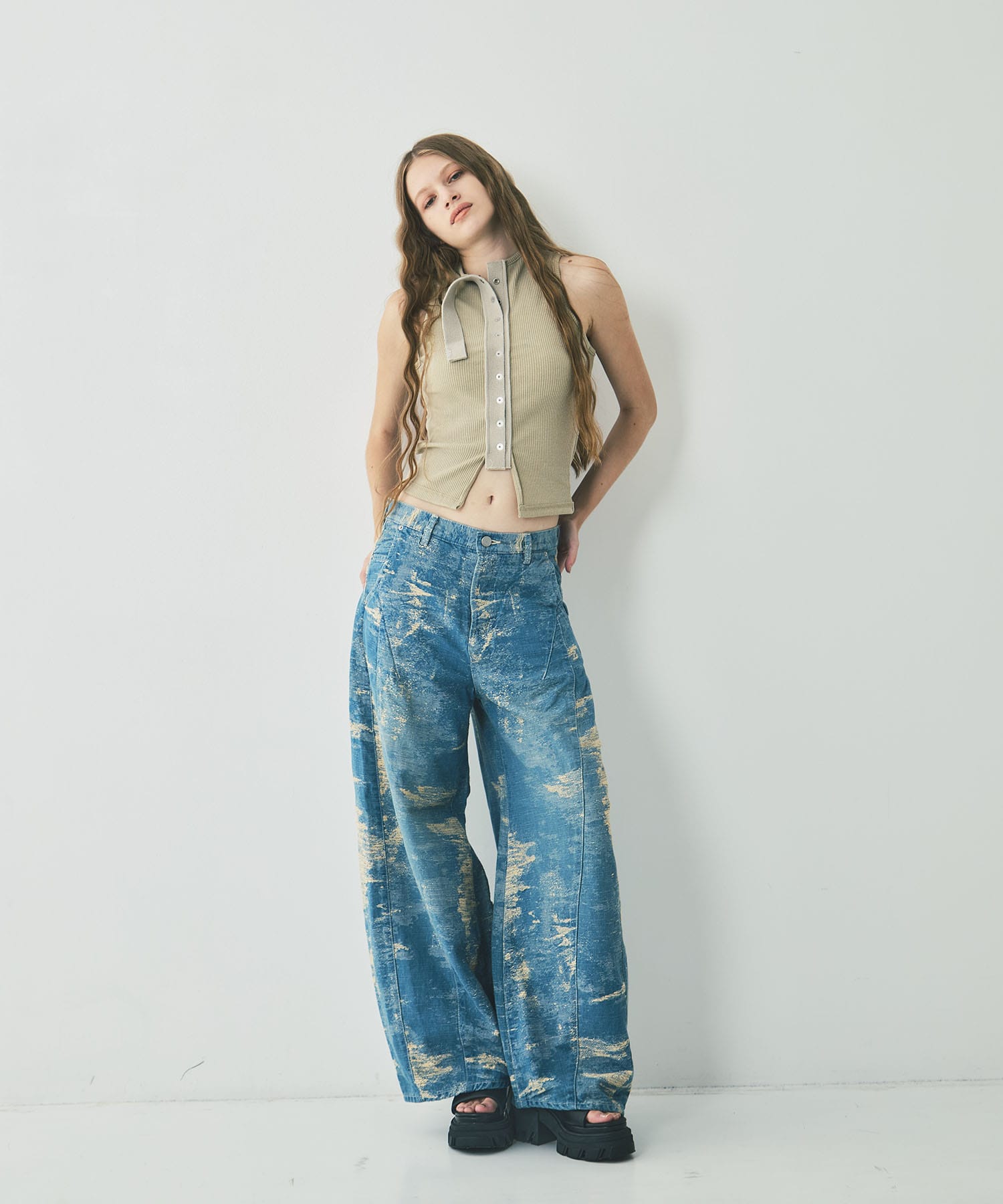 DENIM CURVED PANTS TAAKK