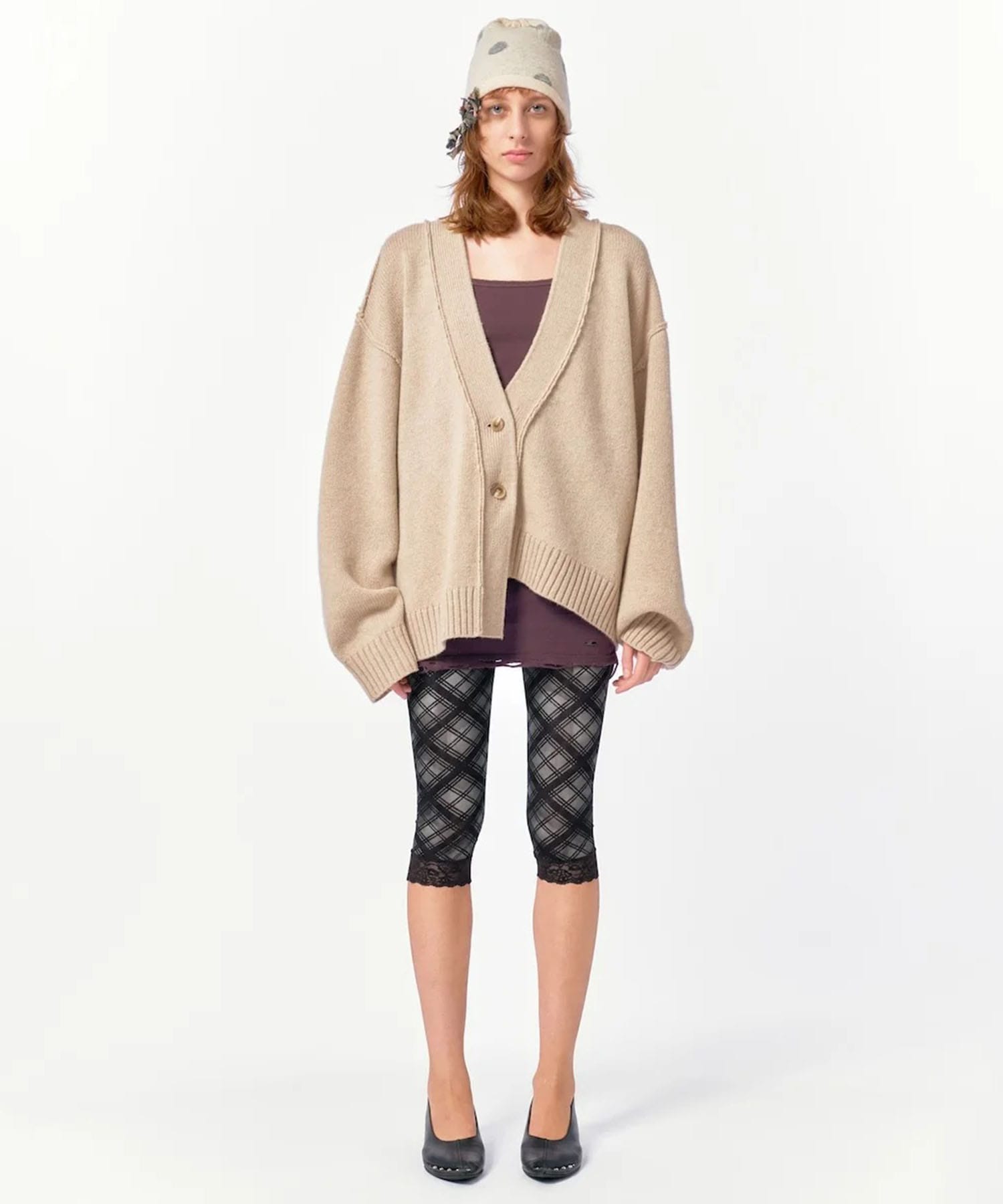 Lace-Trim Mid-Calf Shorts PERVERZE