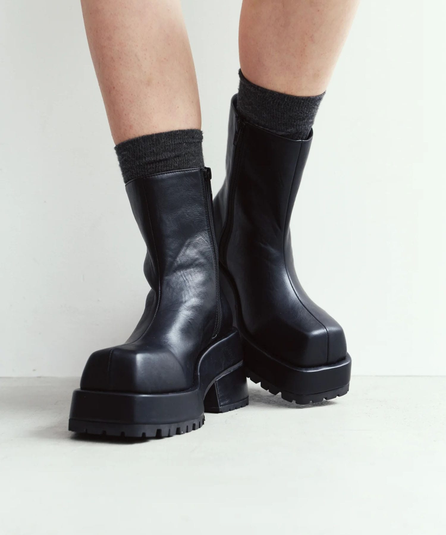 volume square boots Knuth Marf