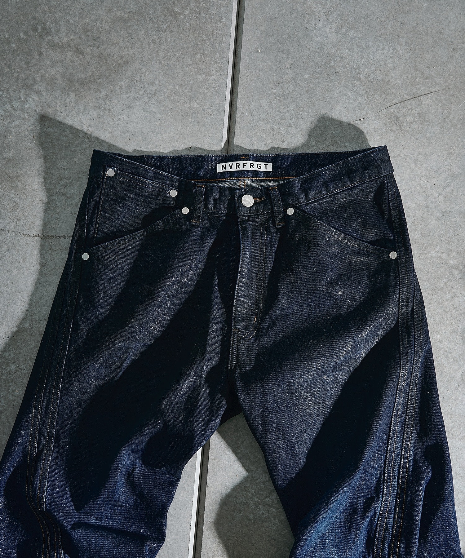 別注 COATING FADE TWIST JEANS NVRFRGT