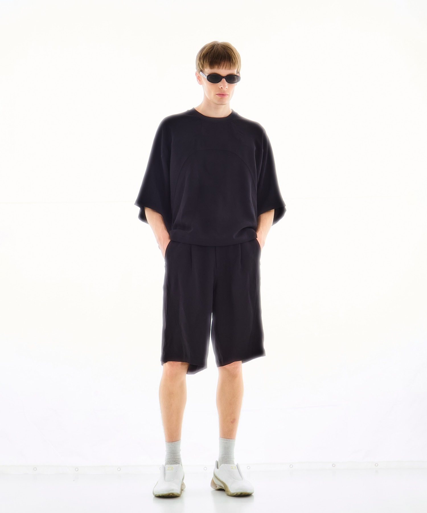 PANEL OVER CREW NECK TEE CONZ