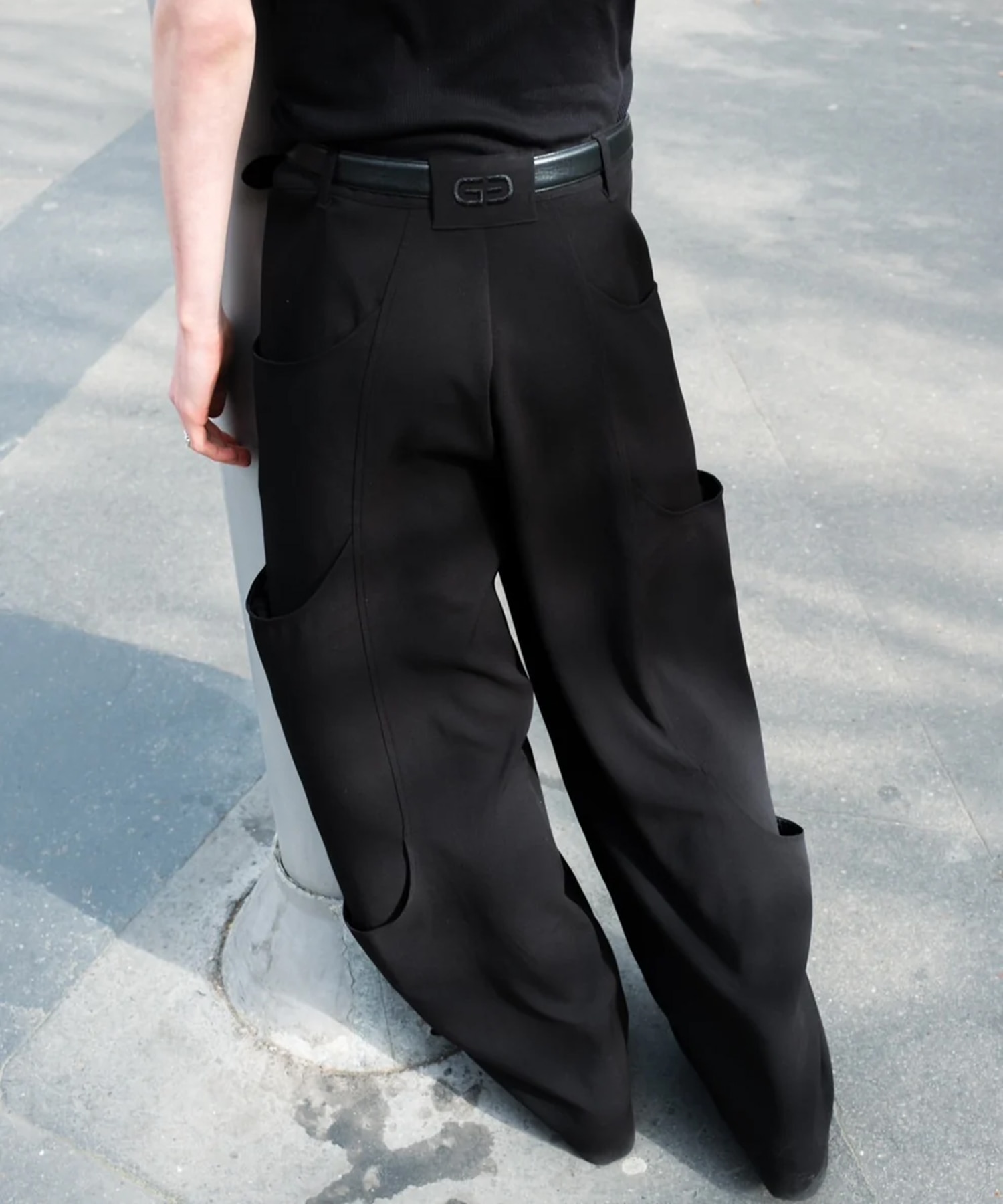 TUCK SIDE POCKET PANTS GOAT ESSENCE