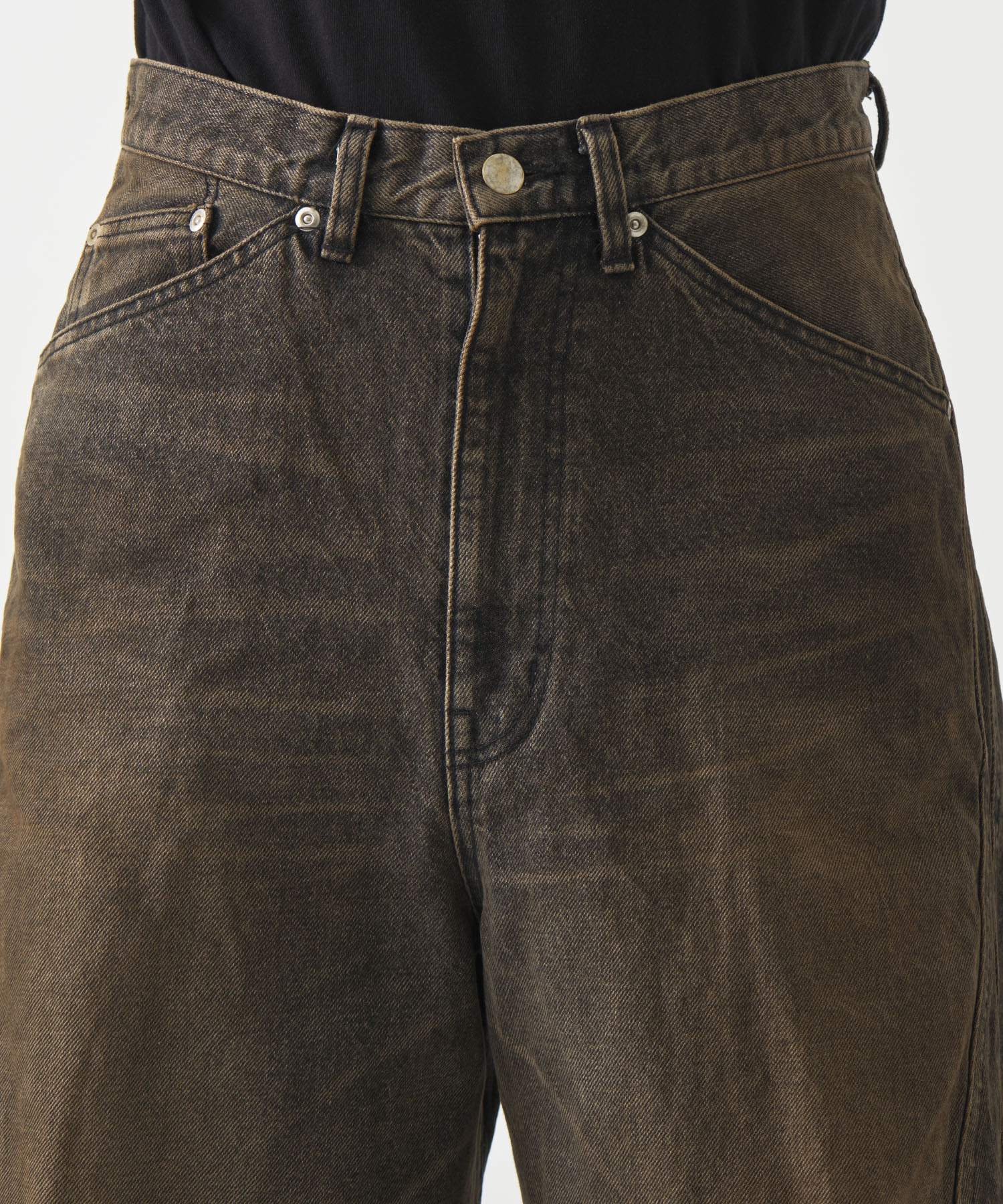 別注 3D TWISTED JORTS NVRFRGT
