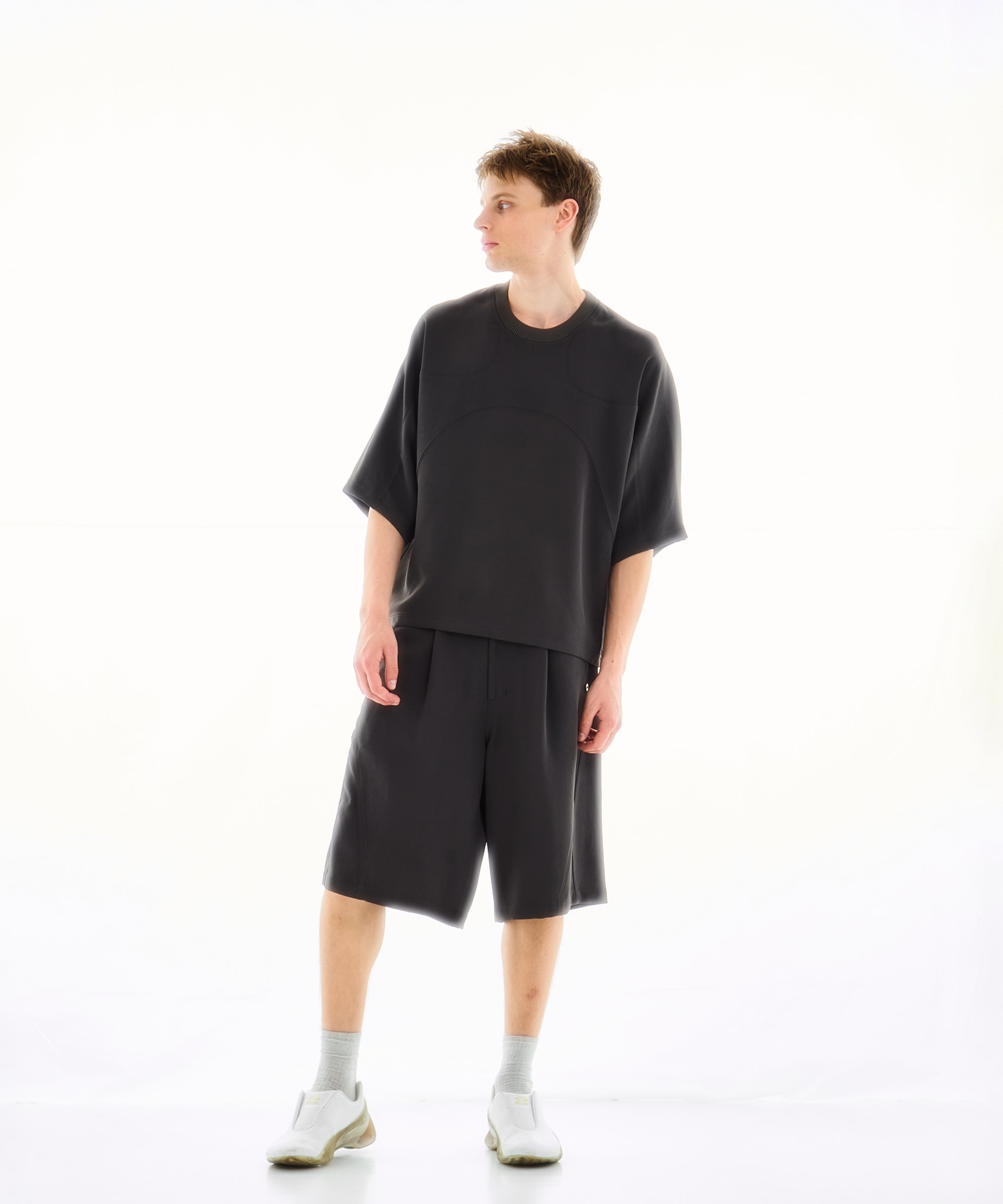 PANEL CUT WIDE SHORTS CONZ