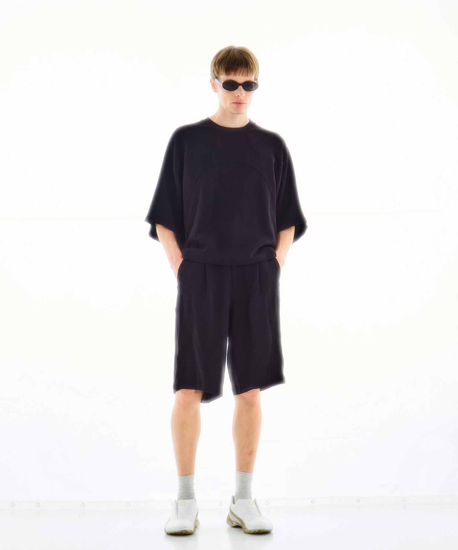 PANEL CUT WIDE SHORTS CONZ