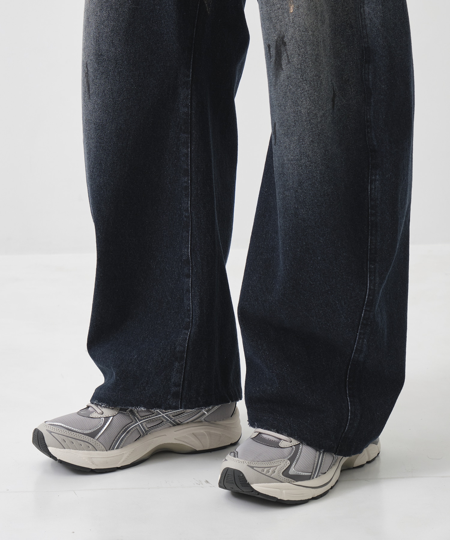 DARK WASH CURVE DENIM CONZ