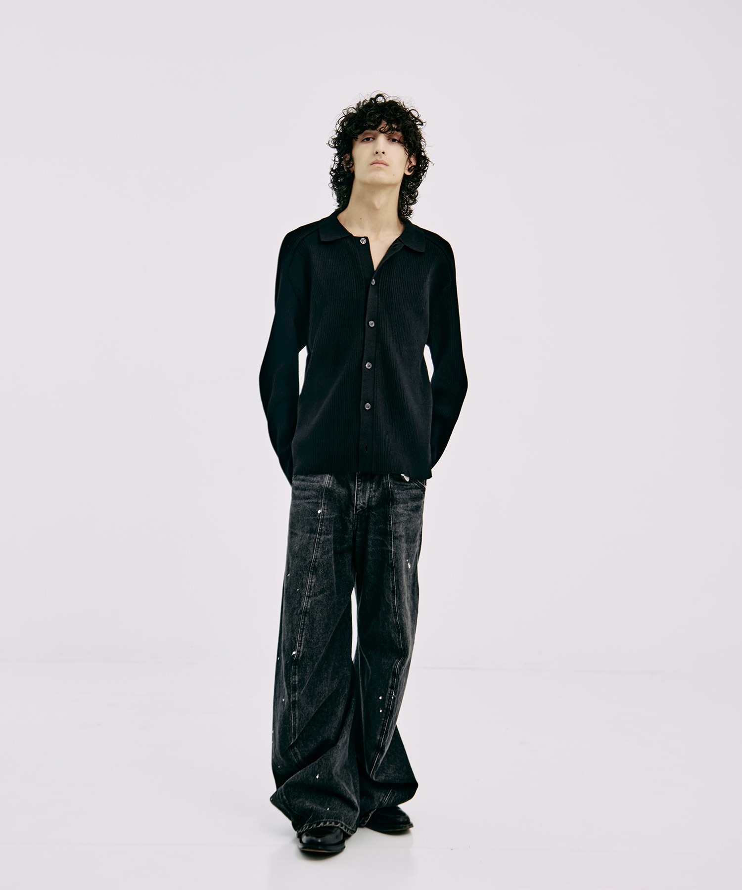 別注 TWISTED CURVED LEG JEANS NVRFRGT